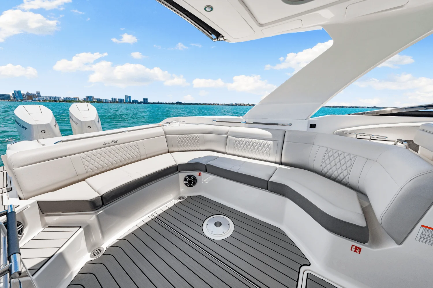 2026 Sea Ray SLX 350 Outboard Image Thumbnail #35