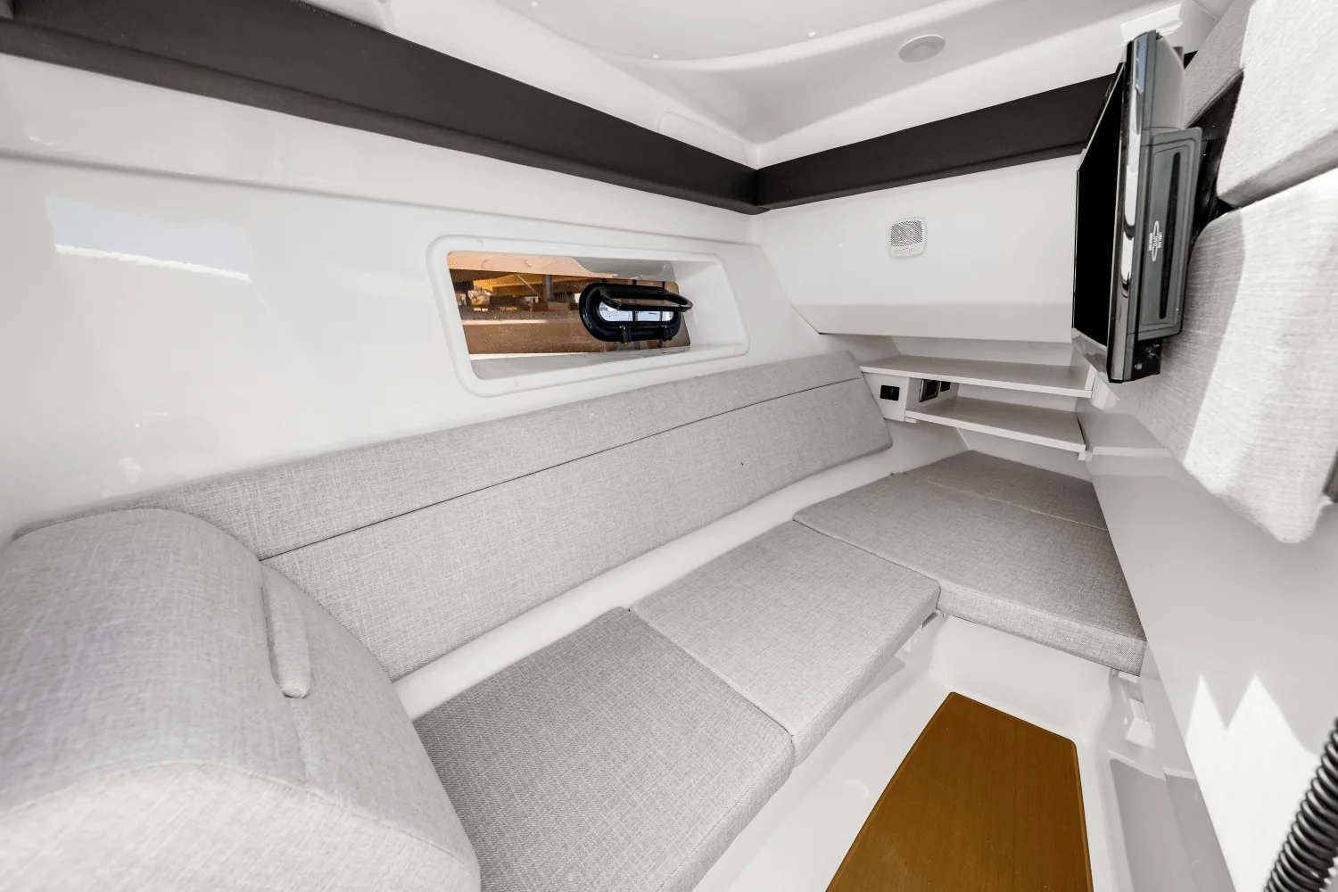 2026 Sea Ray SLX 350 Outboard Image Thumbnail #50