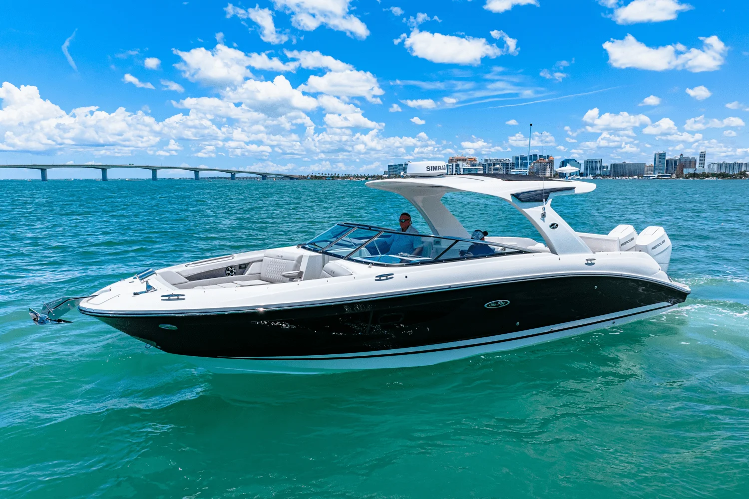 2026 Sea Ray SLX 350 Outboard Image Thumbnail #8