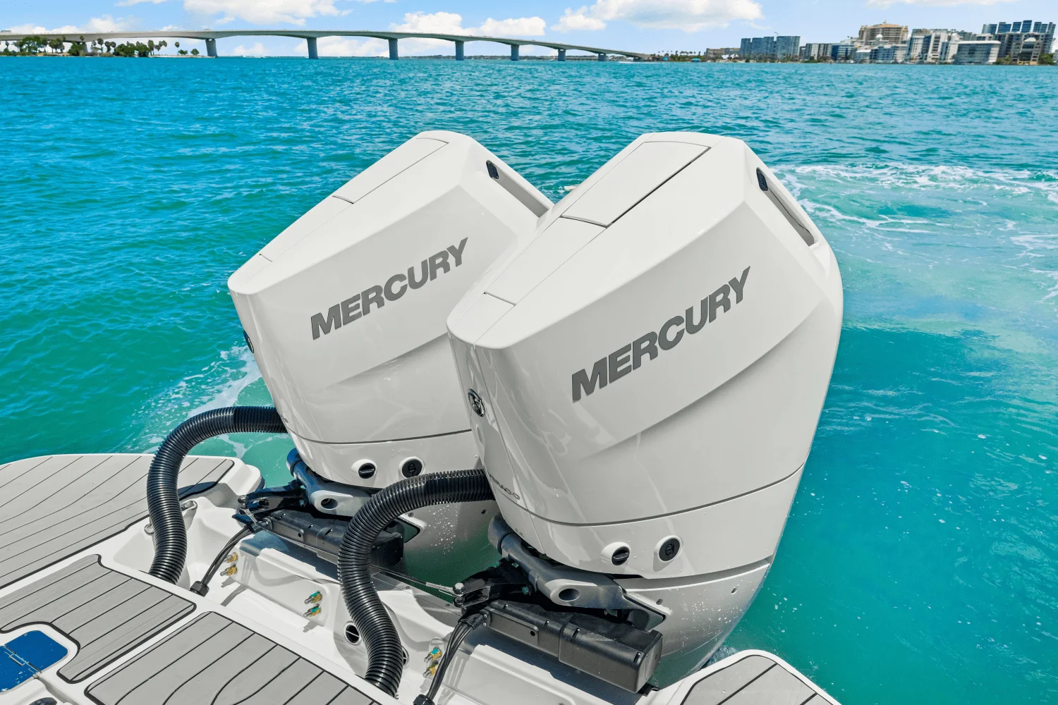 2026 Sea Ray SLX 350 Outboard Image Thumbnail #51