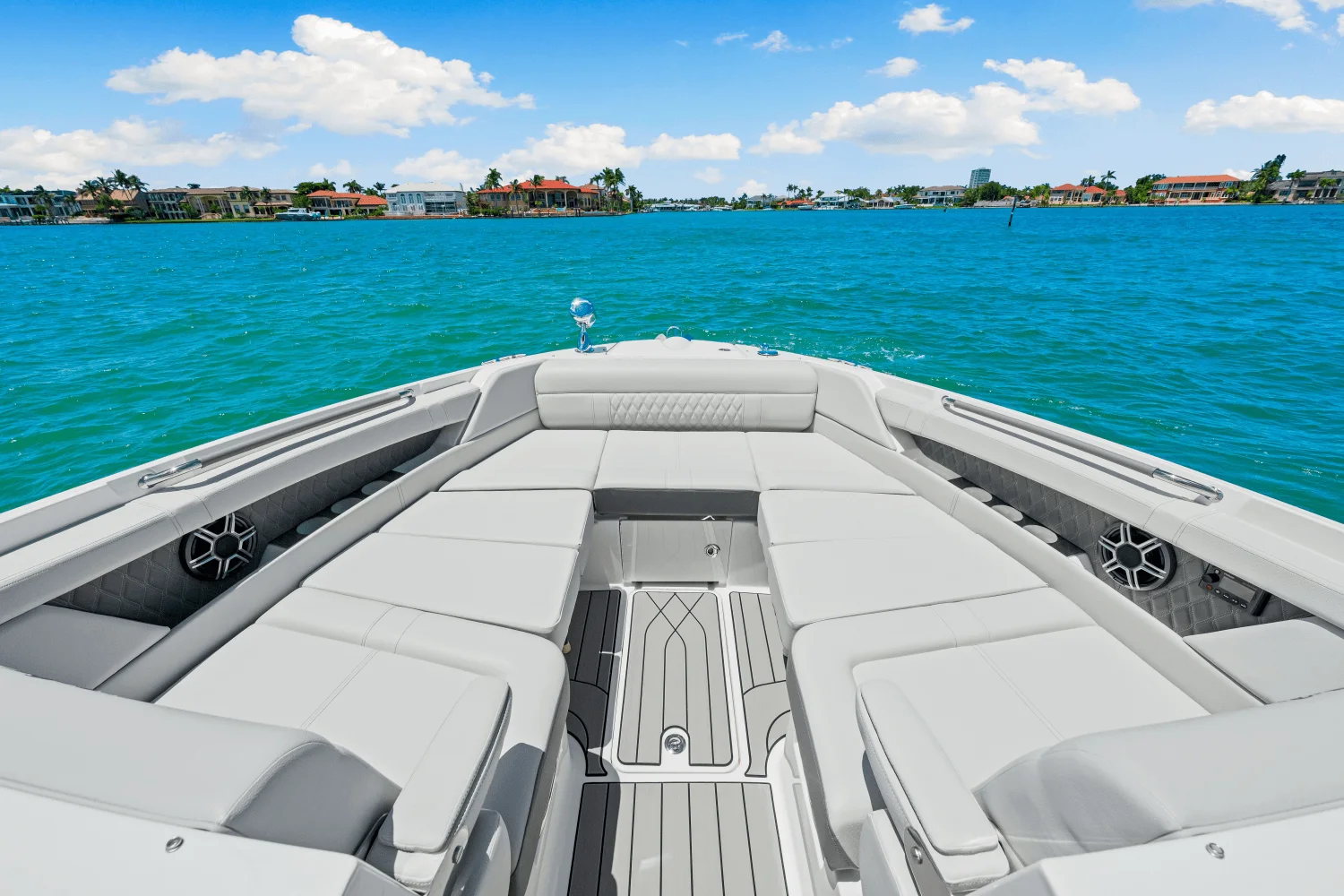 2026 Sea Ray SLX 350 Outboard Image Thumbnail #46