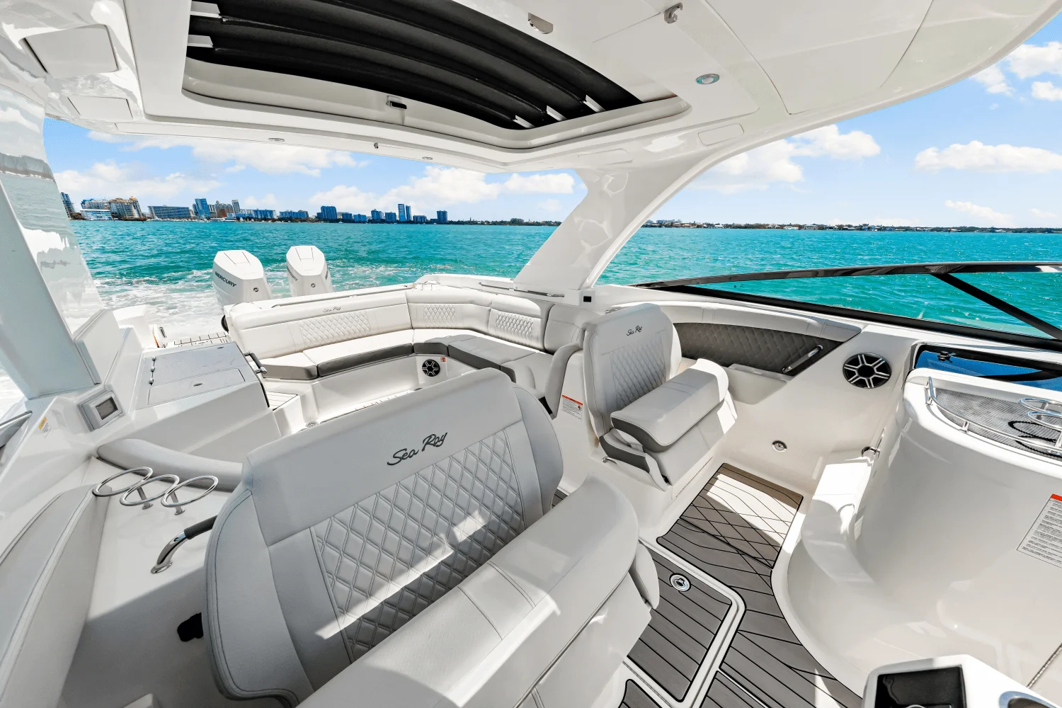 2026 Sea Ray SLX 350 Outboard Image Thumbnail #40