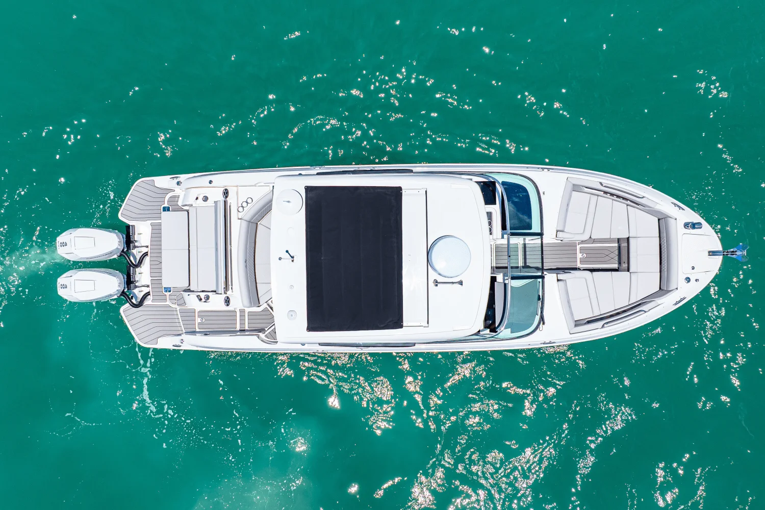 2026 Sea Ray SLX 350 Outboard Image Thumbnail #14