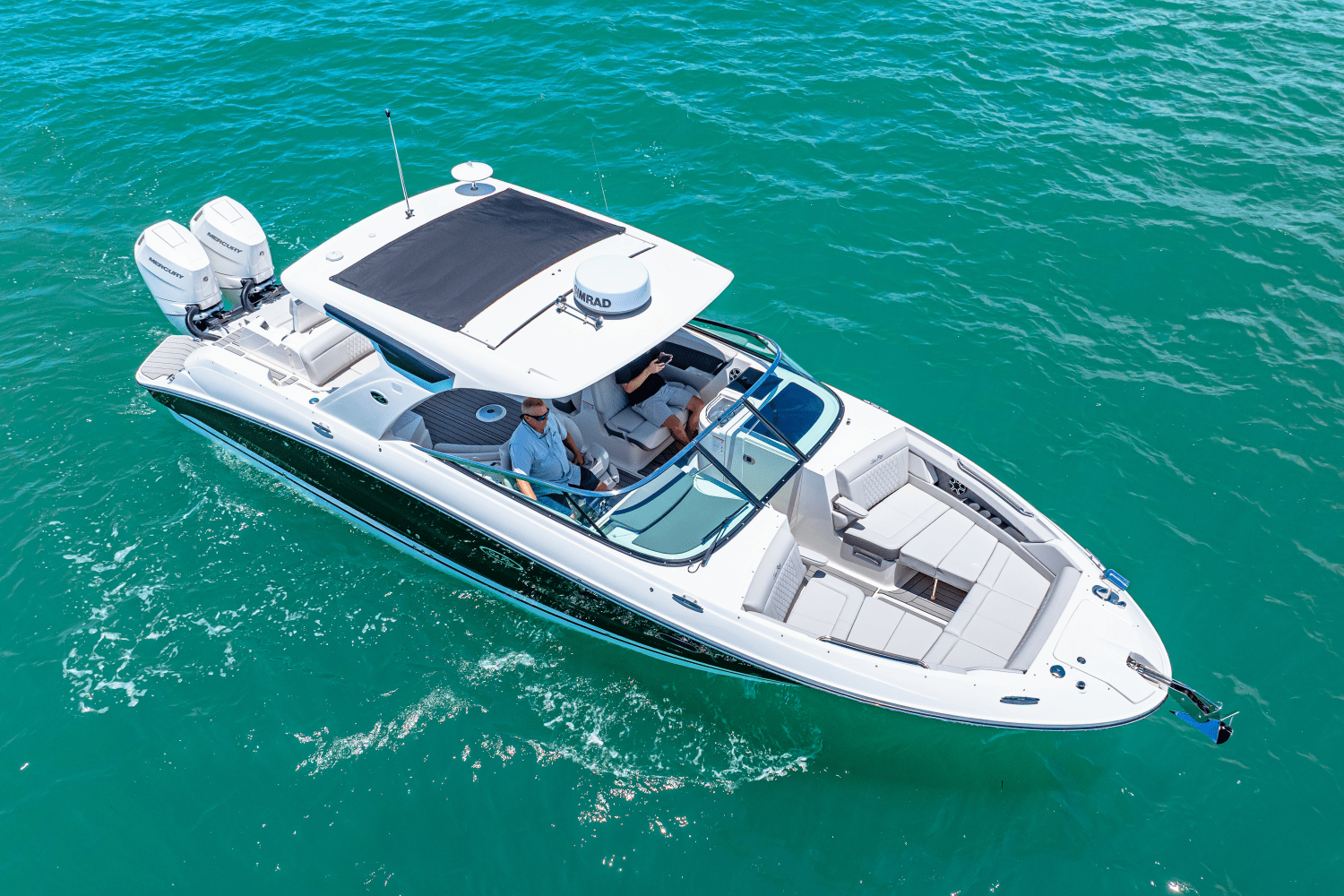 2026 Sea Ray SLX 350 Outboard Image Thumbnail #3
