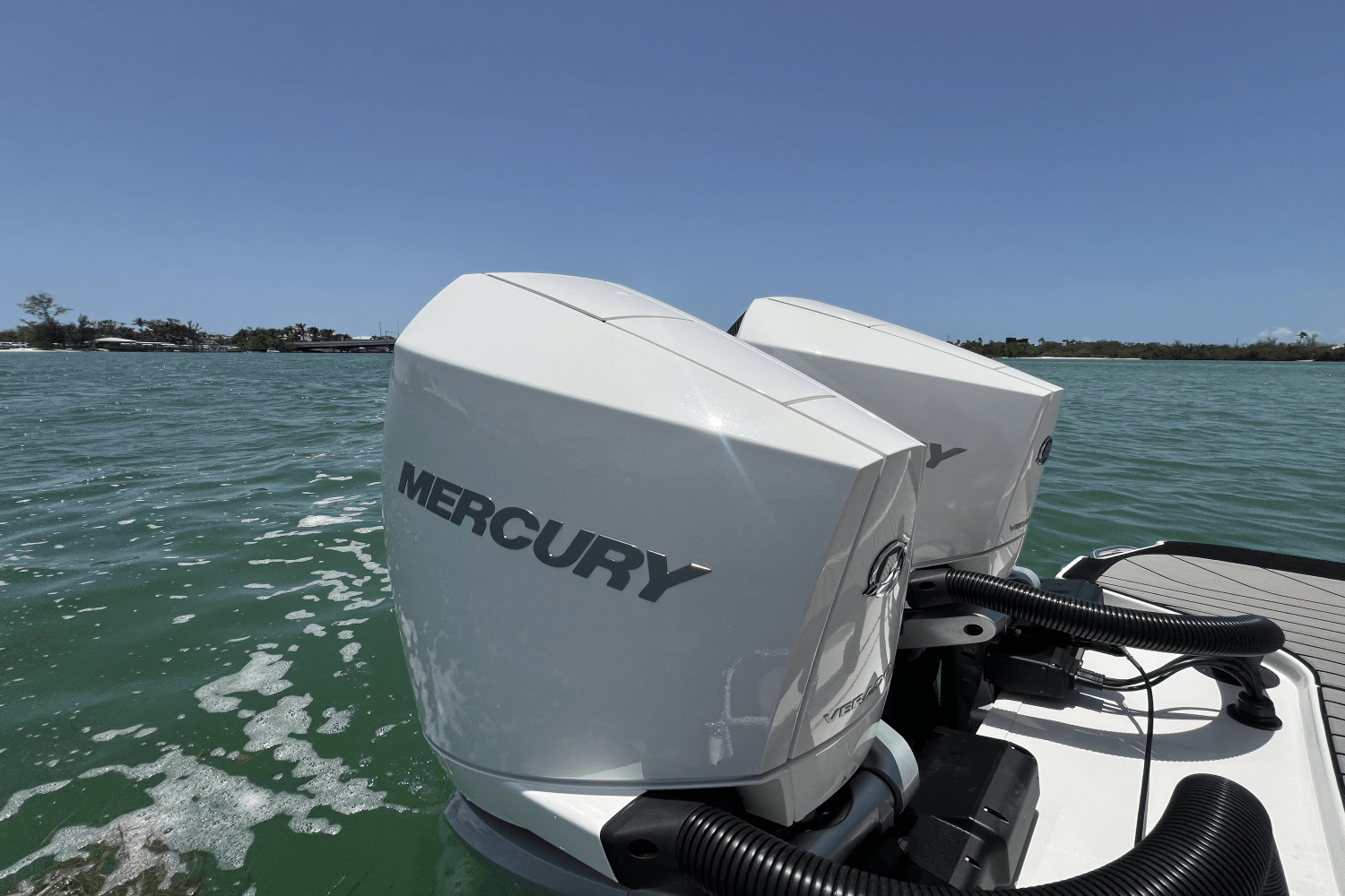 2025 Sea Ray SLX 280 Image Thumbnail #21