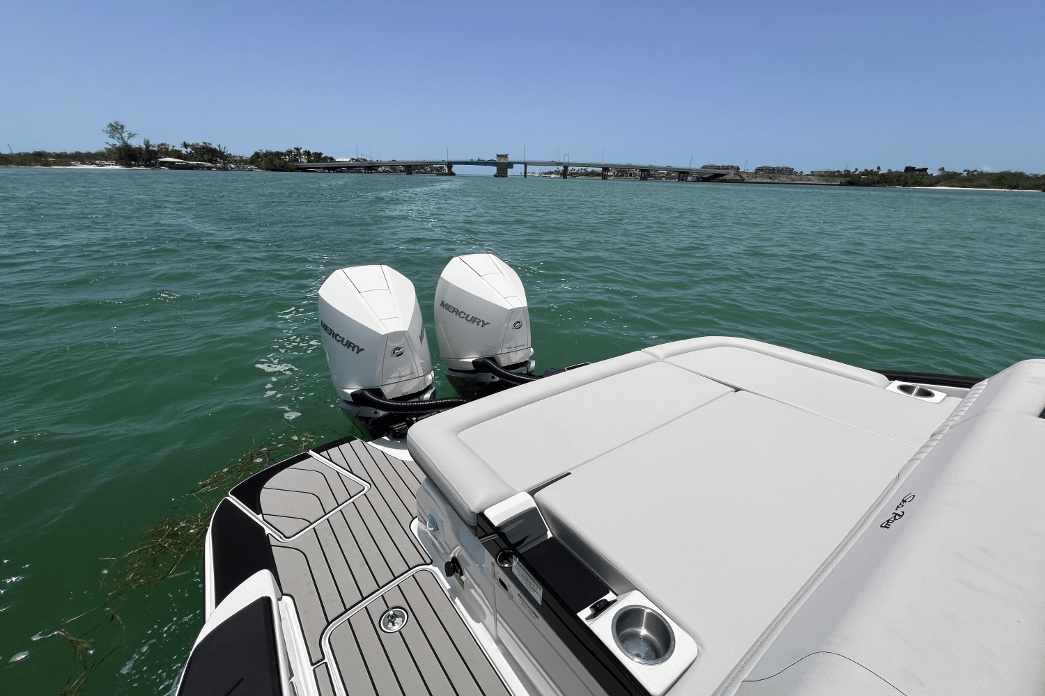 2025 Sea Ray SLX 280 Image Thumbnail #19