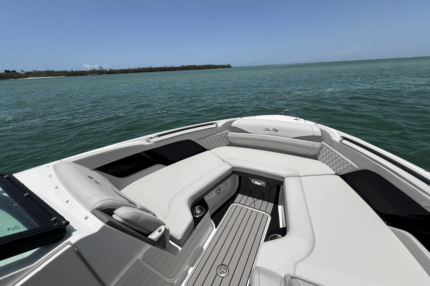 2025 Sea Ray SLX 280 Image Thumbnail #29