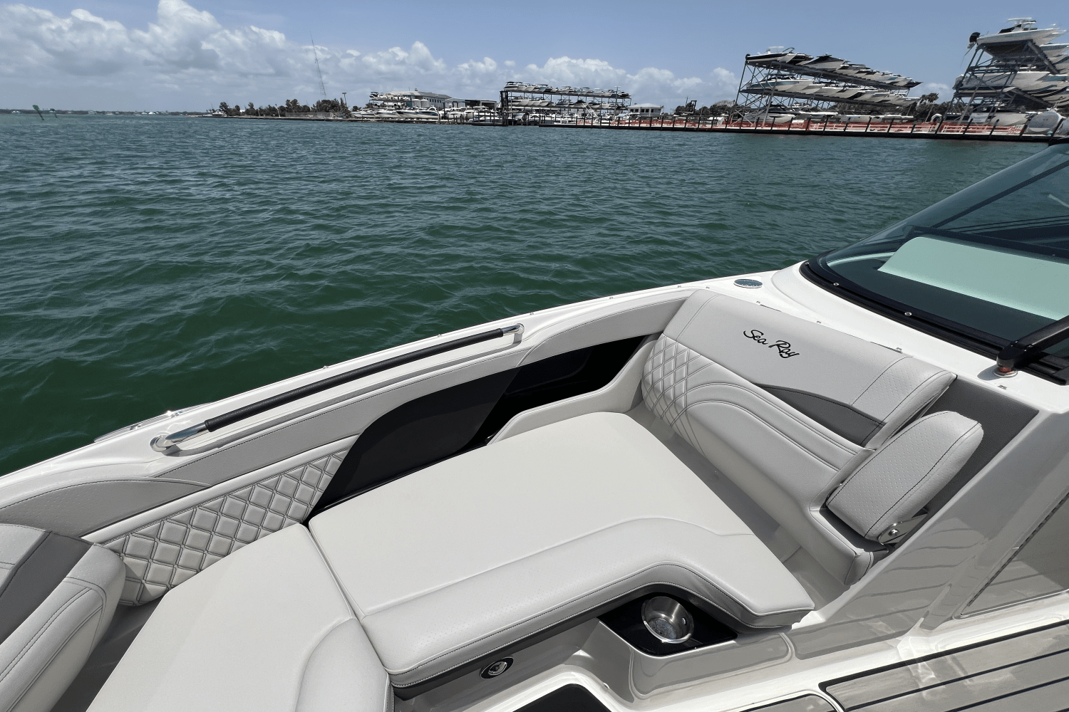 2025 Sea Ray SLX 280 Image Thumbnail #31