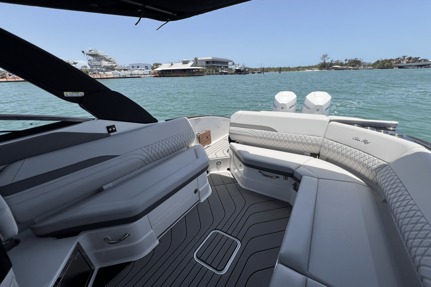 2025 Sea Ray SLX 280 Image Thumbnail #24