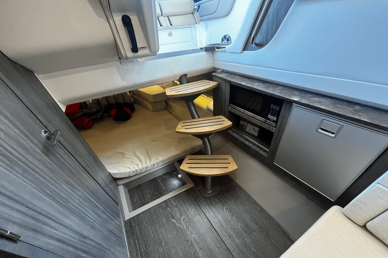 2019 Sea Ray 400 SLX Image Thumbnail #39