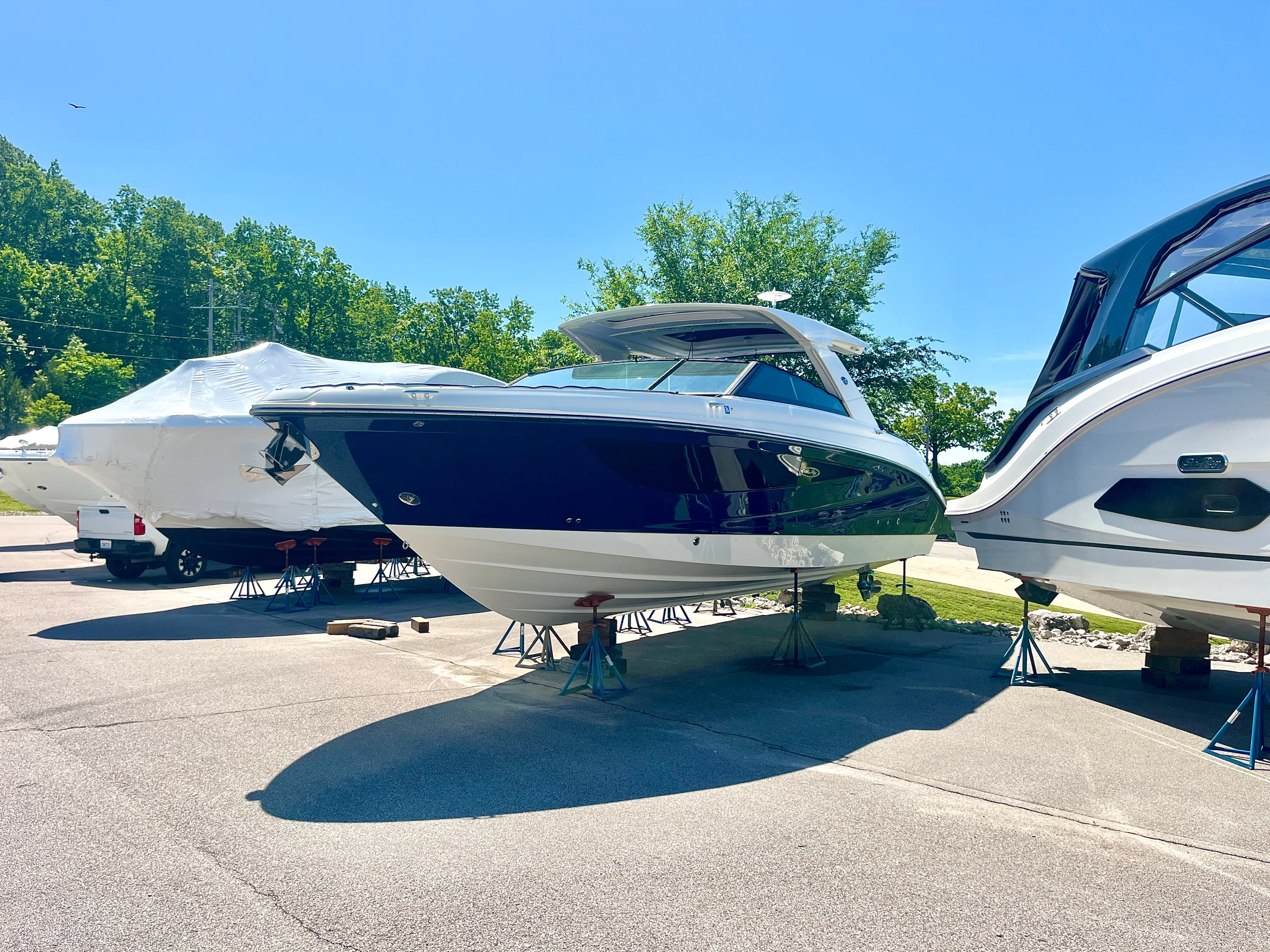 2019 Sea Ray 400 SLX Image Thumbnail #1