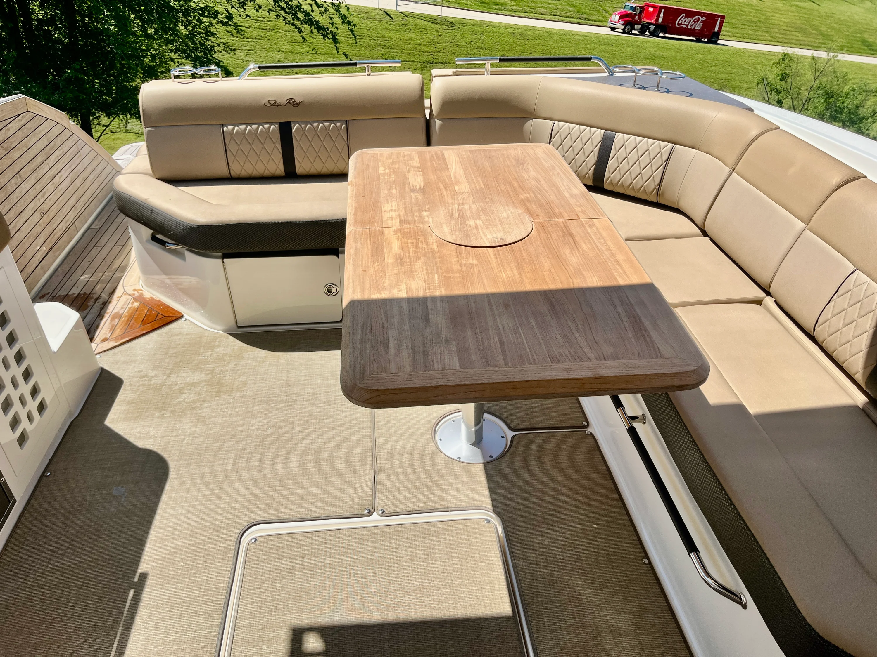 2019 Sea Ray 400 SLX Image Thumbnail #15