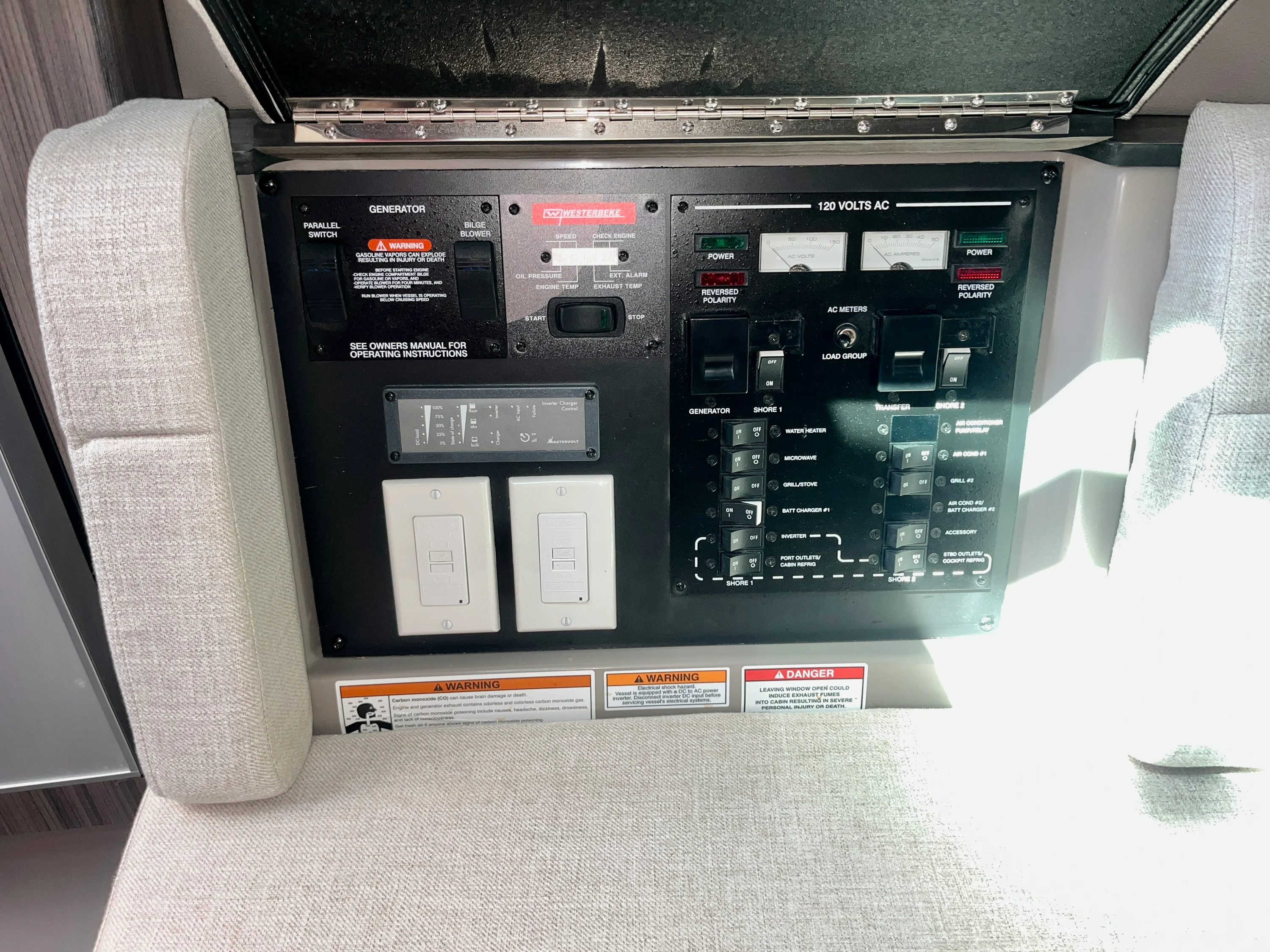 2019 Sea Ray 400 SLX Image Thumbnail #29