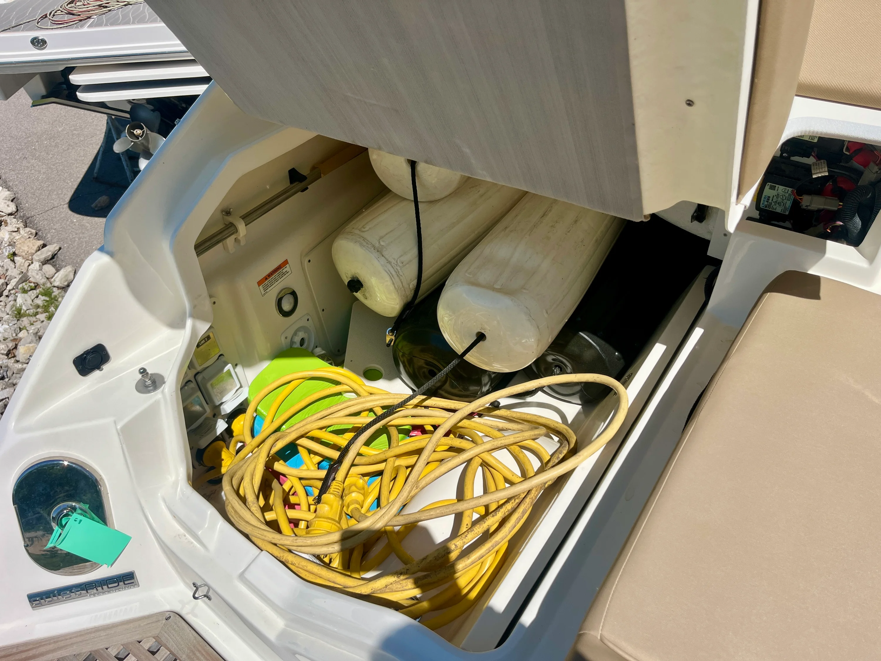 2019 Sea Ray 400 SLX Image Thumbnail #35