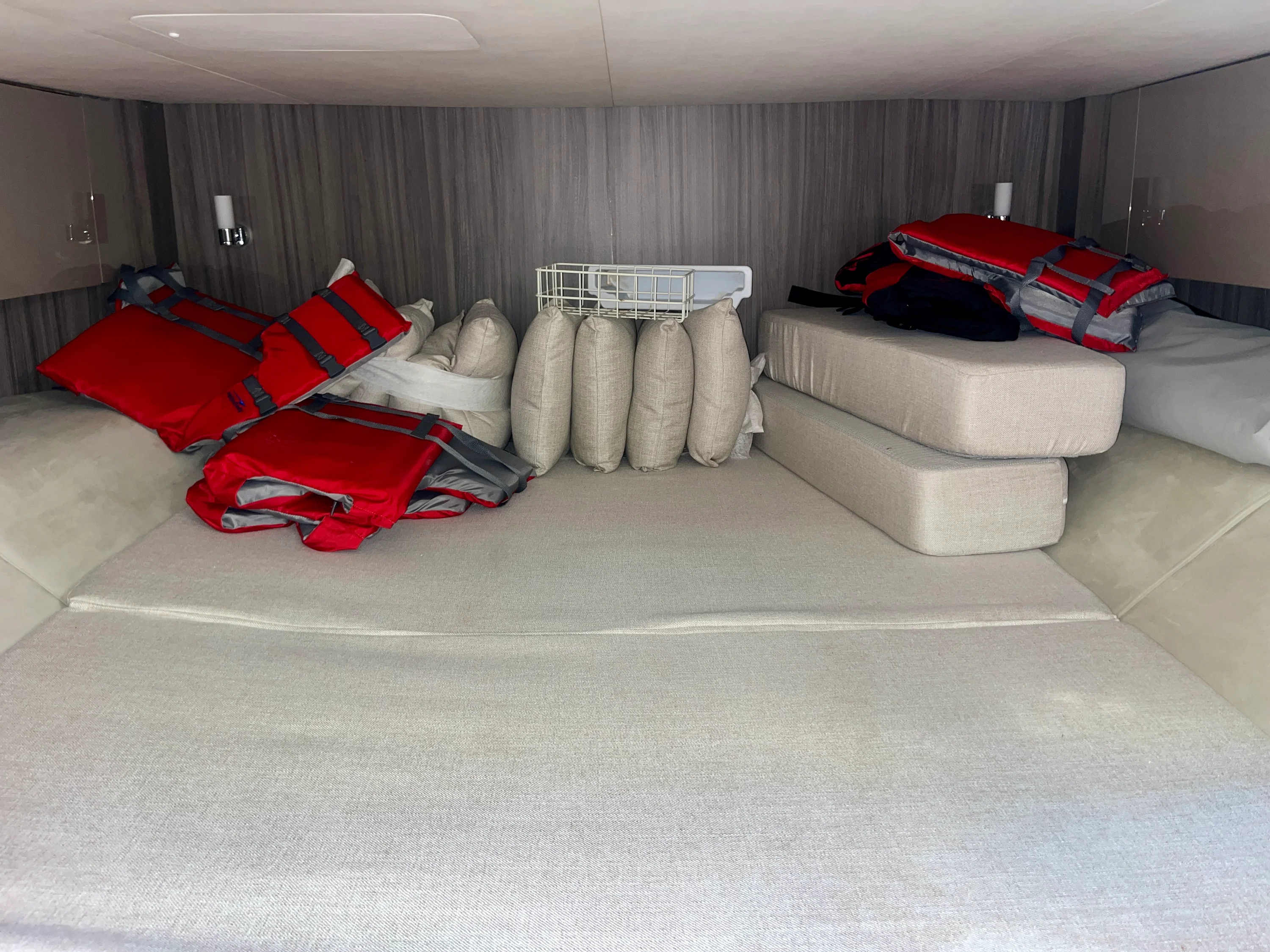2019 Sea Ray 400 SLX Image Thumbnail #34