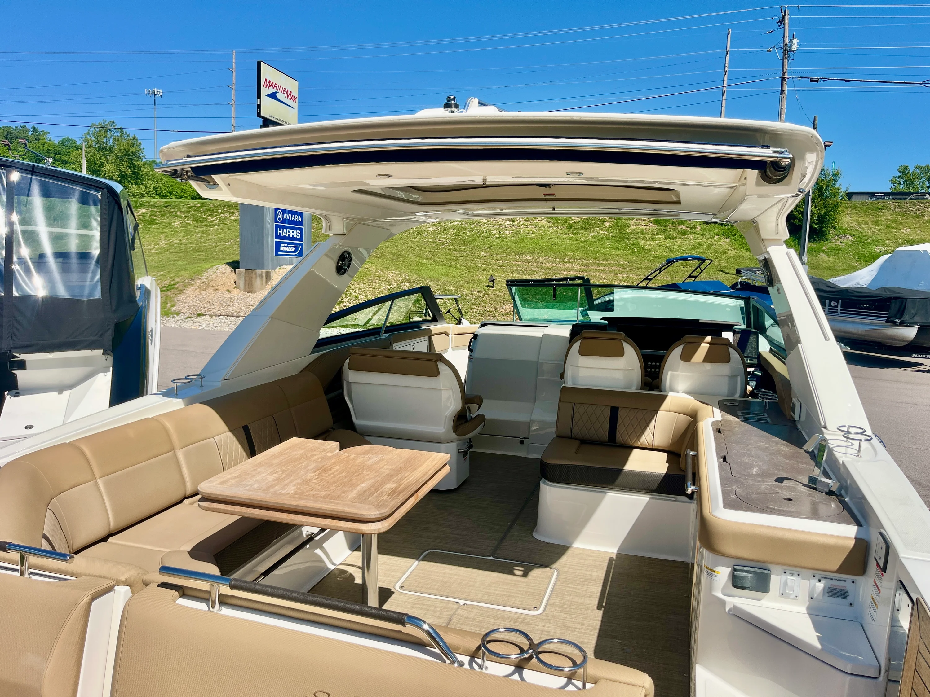 2019 Sea Ray 400 SLX Image Thumbnail #10