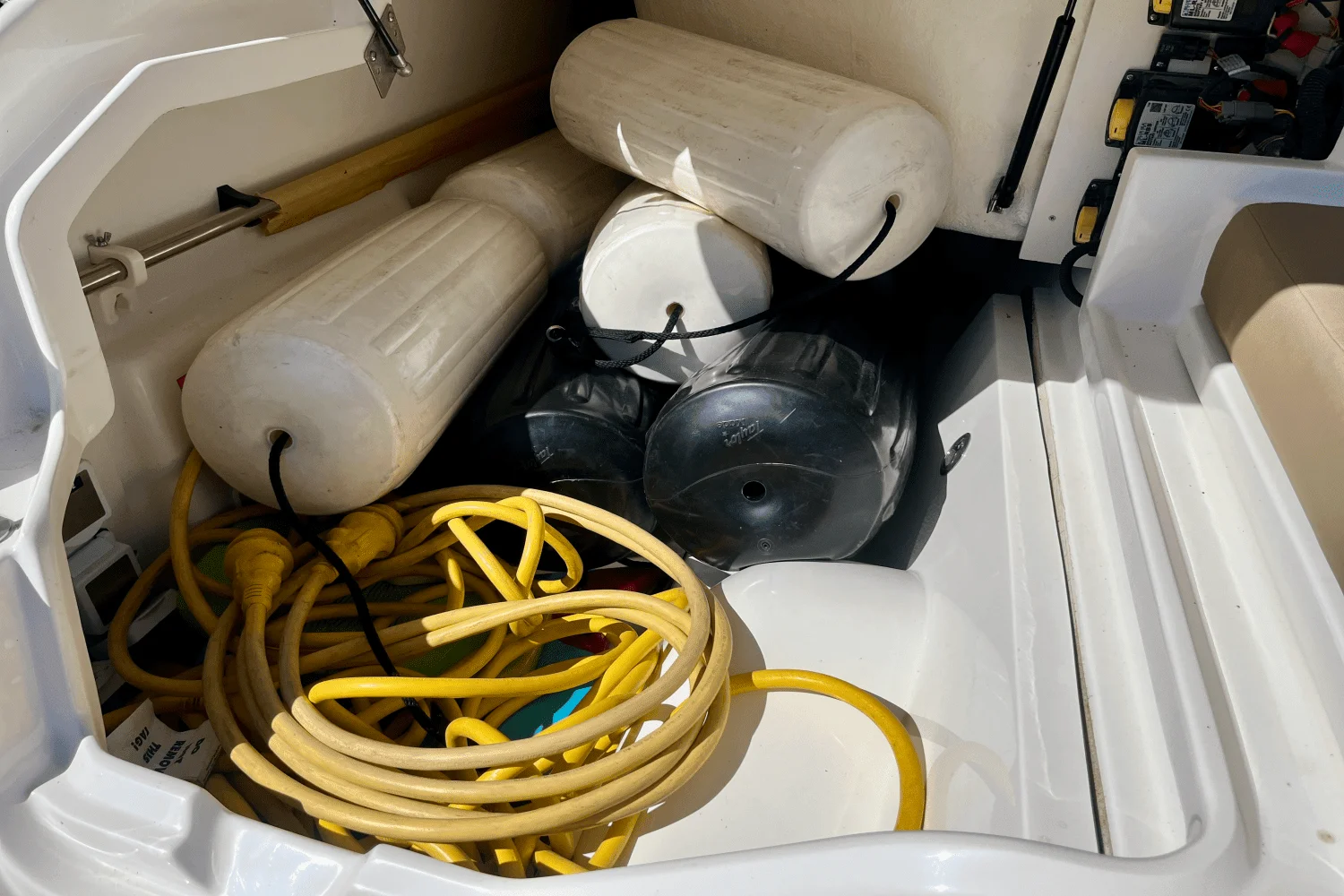 2019 Sea Ray 400 SLX Image Thumbnail #14