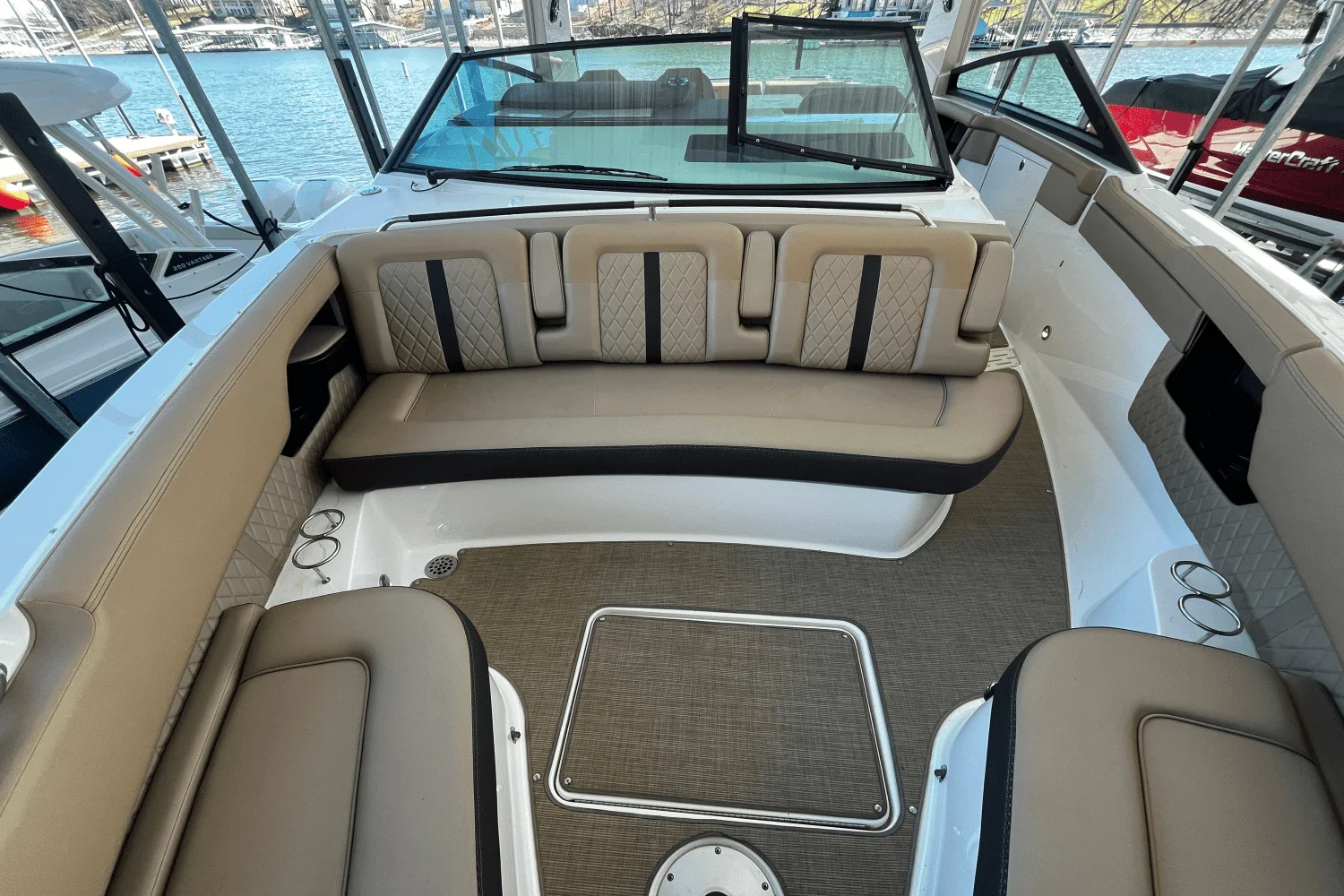 2019 Sea Ray 400 SLX Image Thumbnail #37