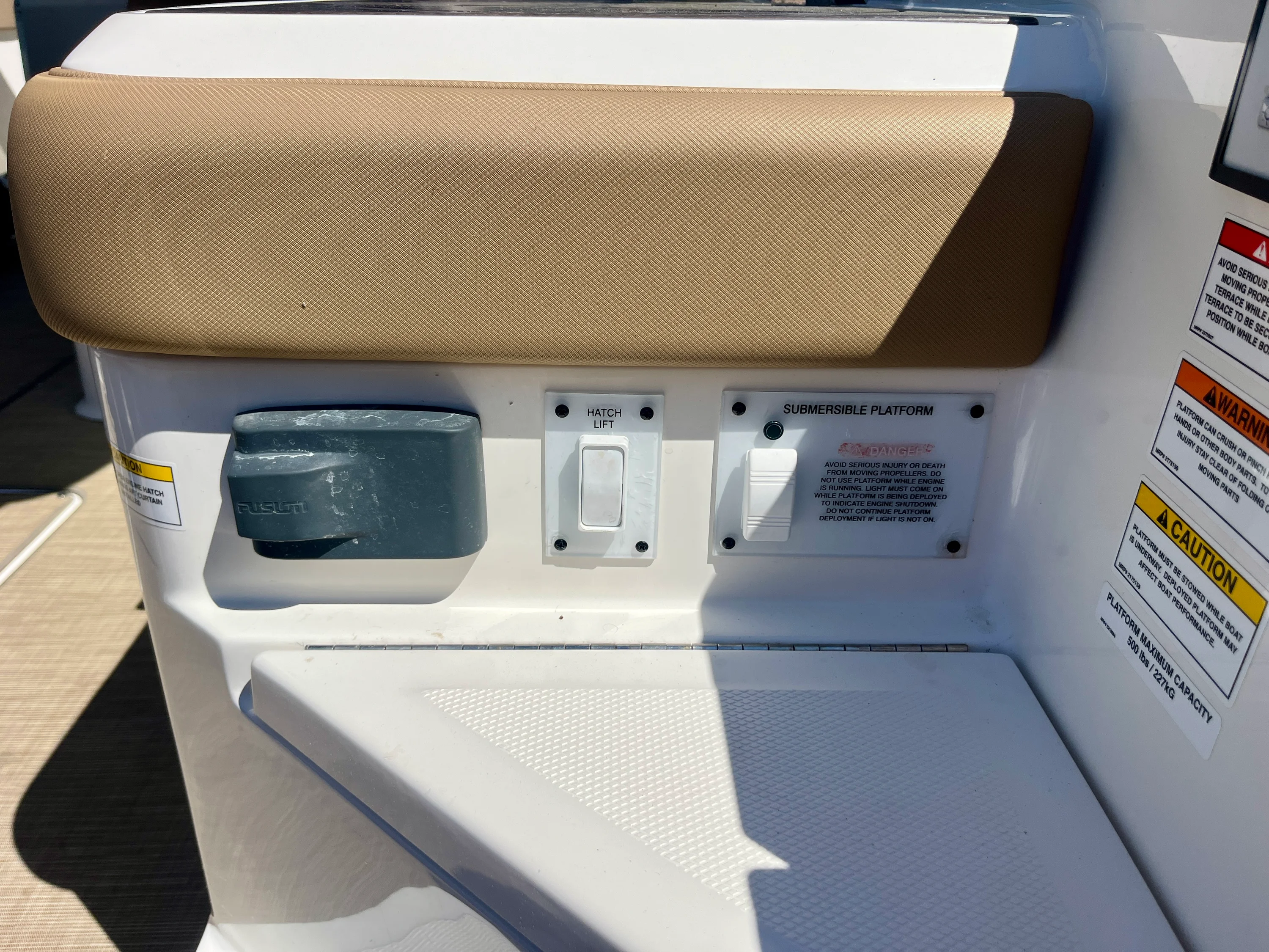 2019 Sea Ray 400 SLX Image Thumbnail #24