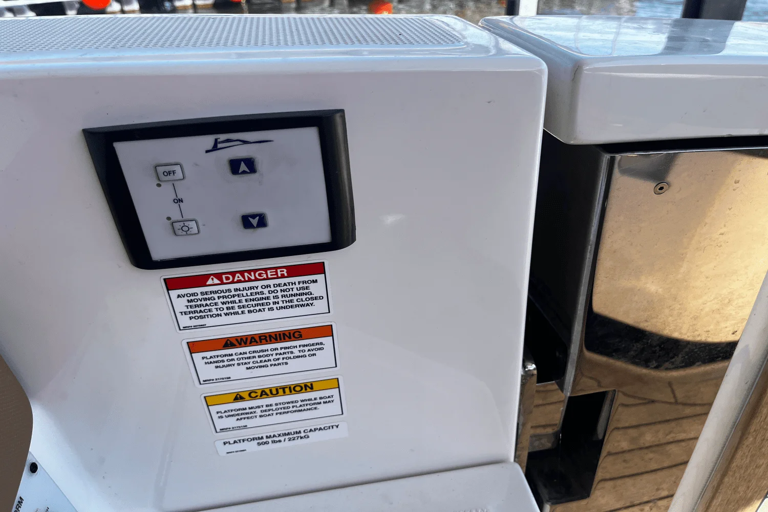 2019 Sea Ray 400 SLX Image Thumbnail #30