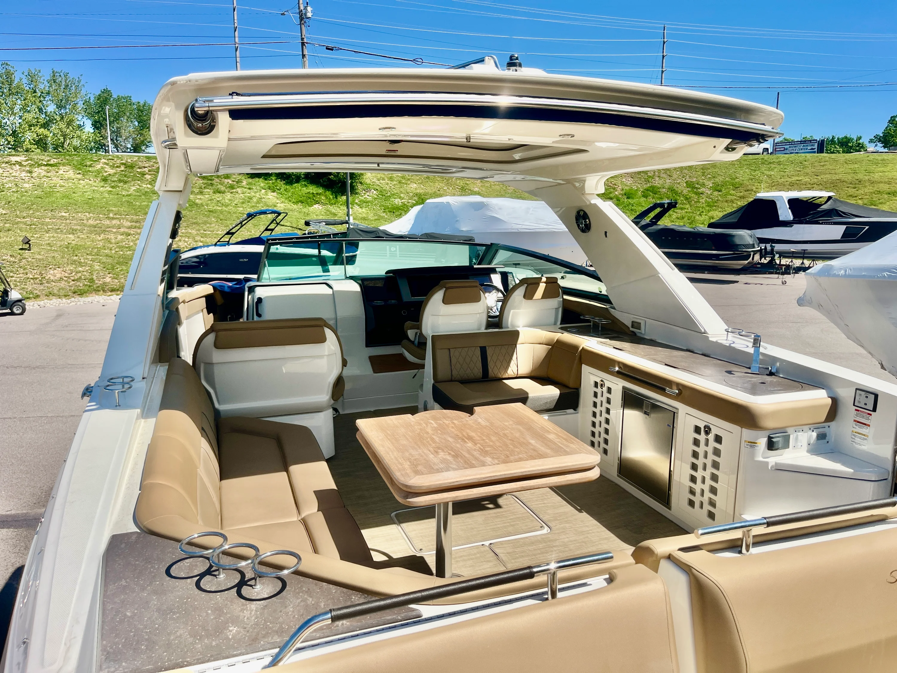2019 Sea Ray 400 SLX Image Thumbnail #9