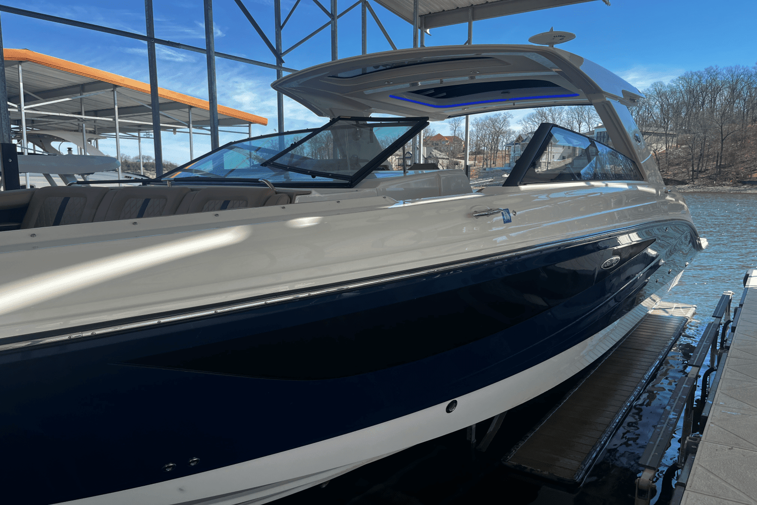 2019 Sea Ray 400 SLX Image Thumbnail #3