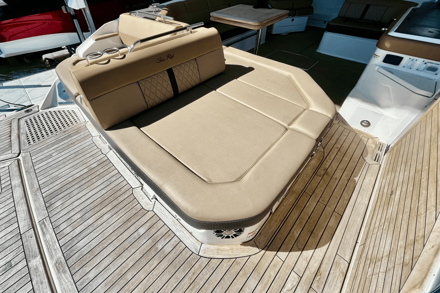 2019 Sea Ray 400 SLX Image Thumbnail #12