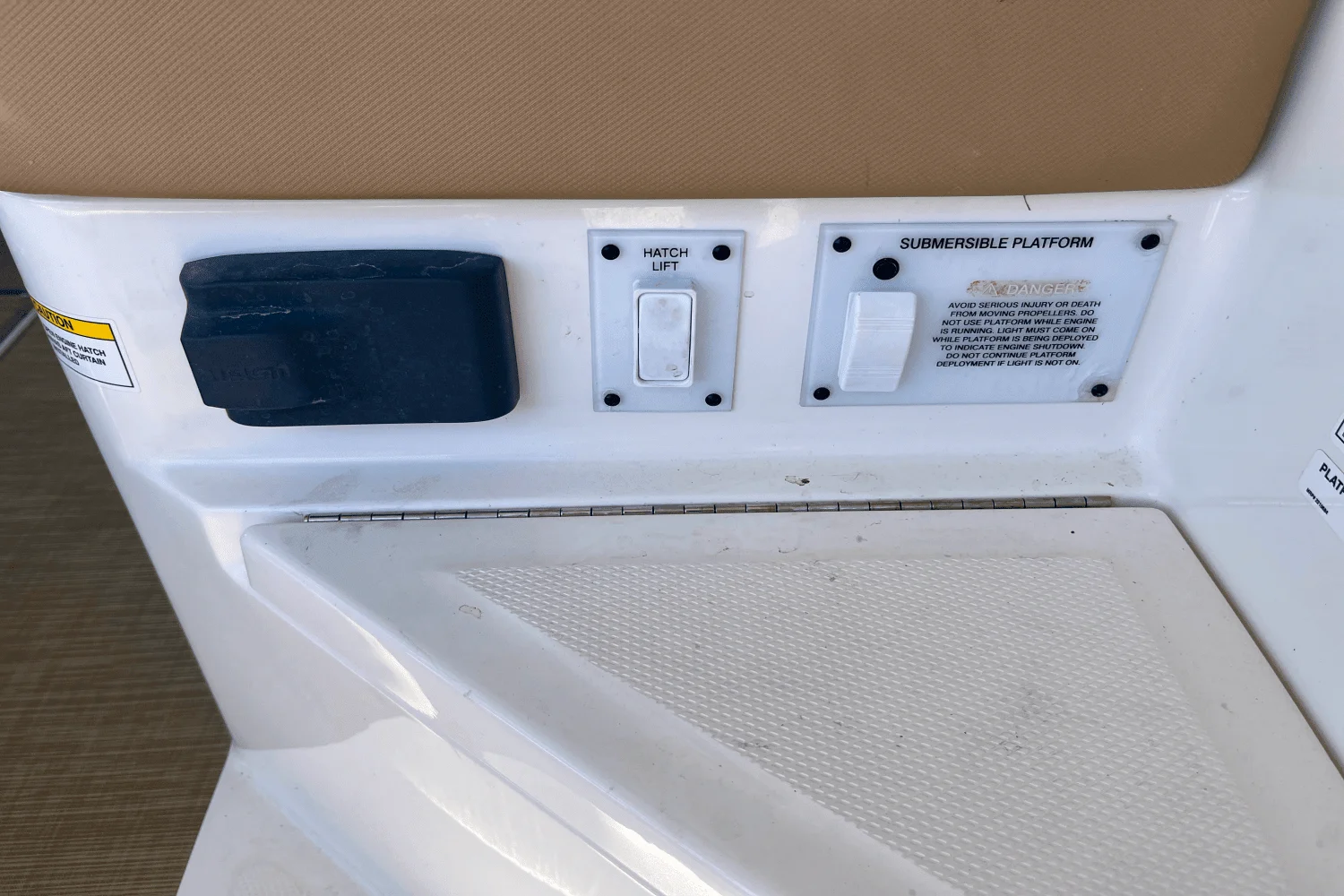 2019 Sea Ray 400 SLX Image Thumbnail #16