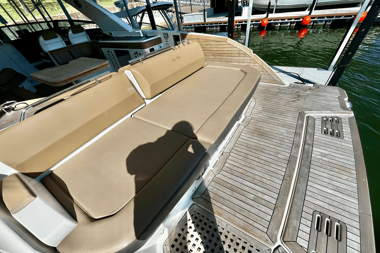 2019 Sea Ray 400 SLX Image Thumbnail #11