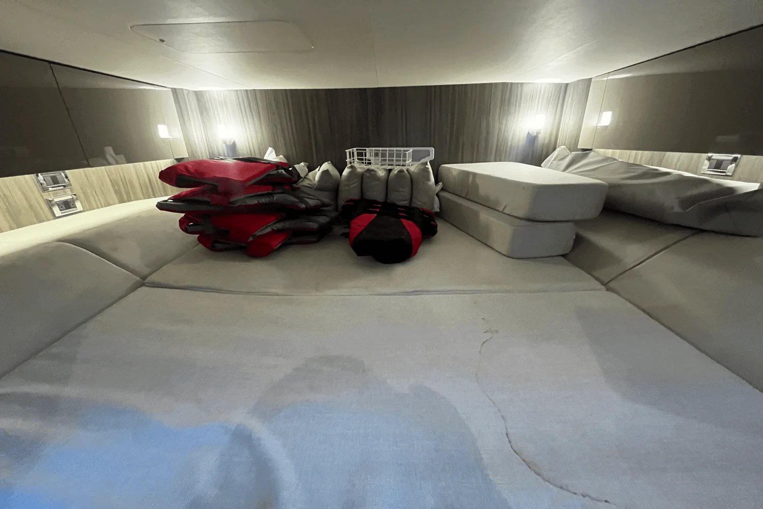 2019 Sea Ray 400 SLX Image Thumbnail #44