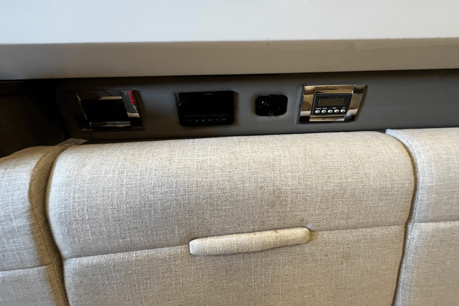 2019 Sea Ray 400 SLX Image Thumbnail #41