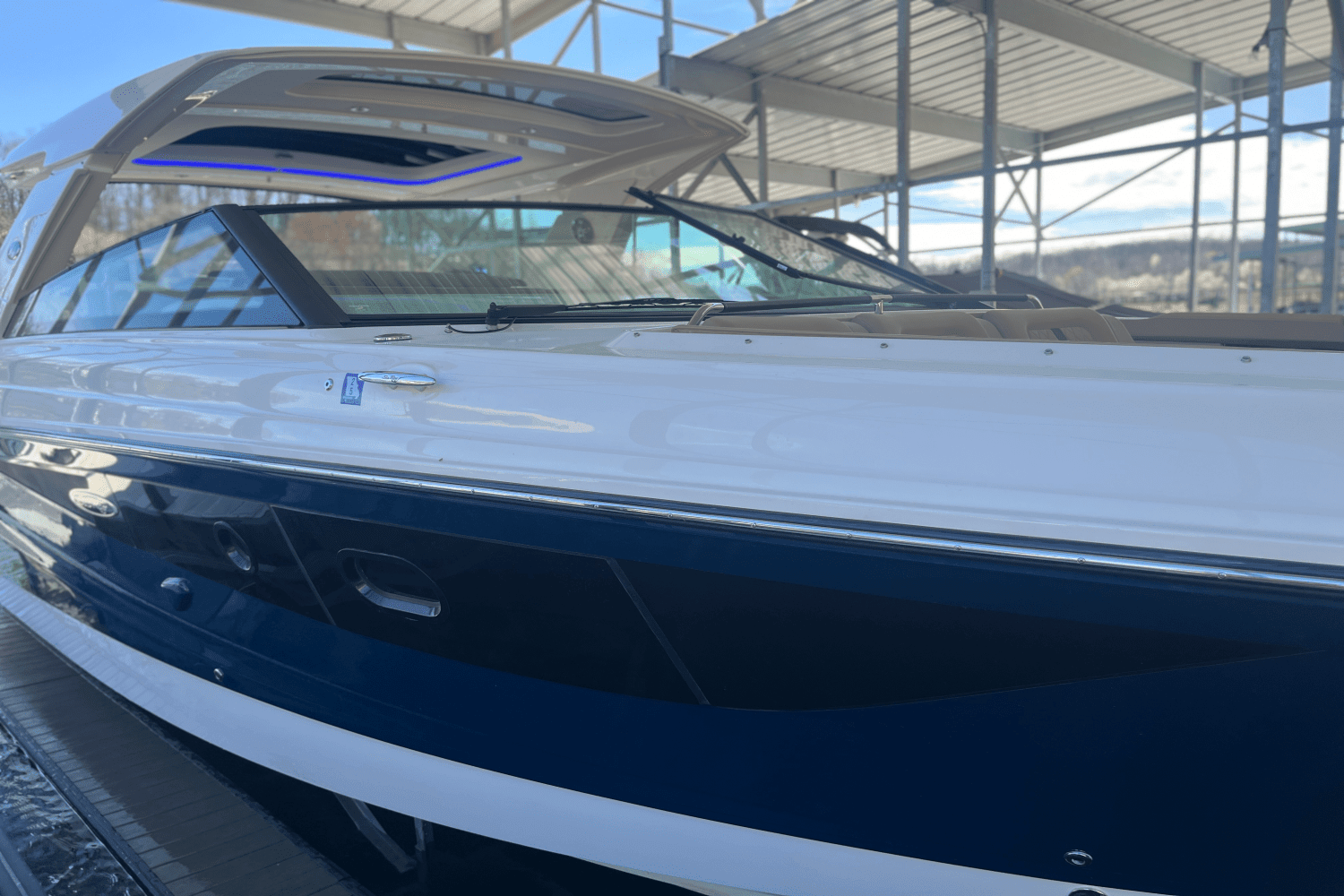 2019 Sea Ray 400 SLX Image Thumbnail #2
