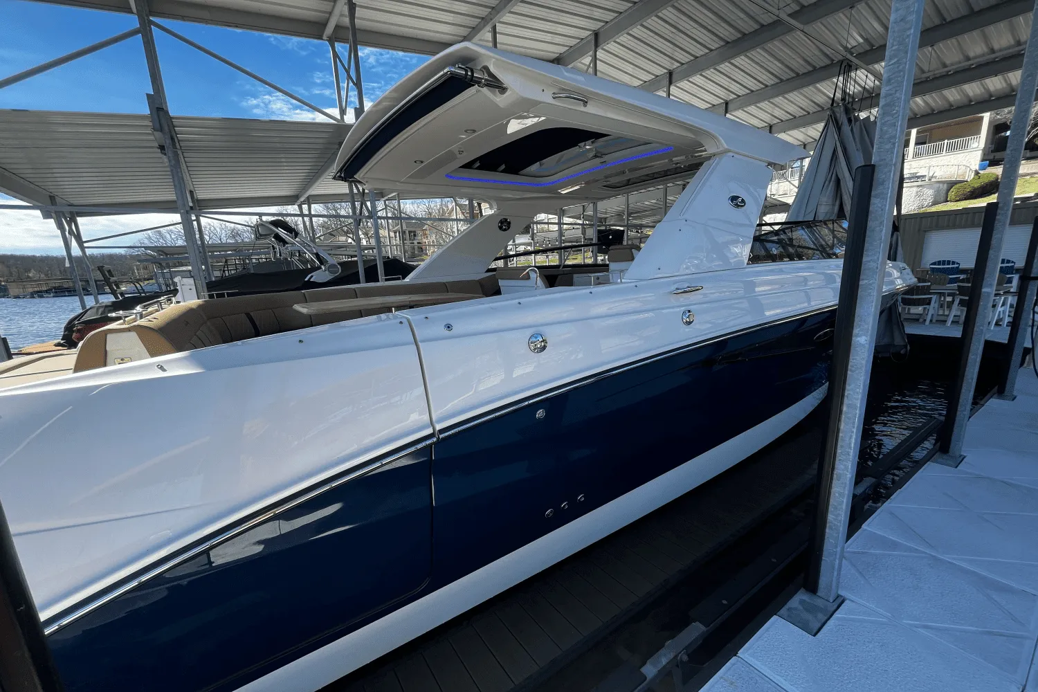 2019 Sea Ray 400 SLX Image Thumbnail #1