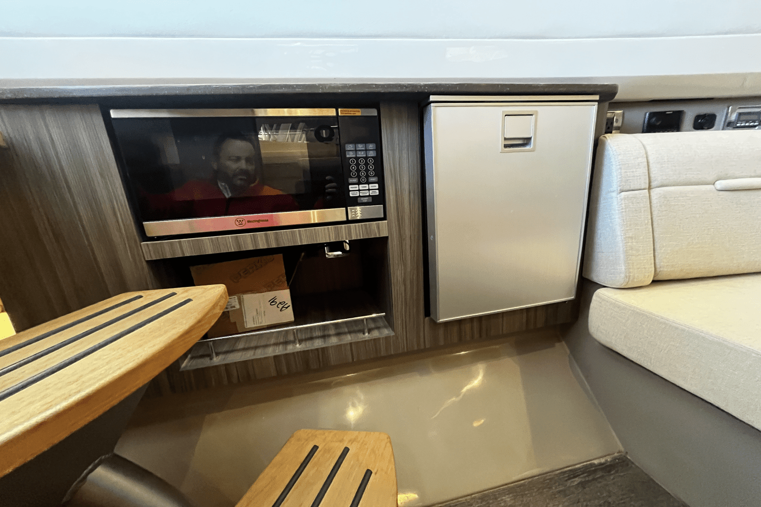 2019 Sea Ray 400 SLX Image Thumbnail #45