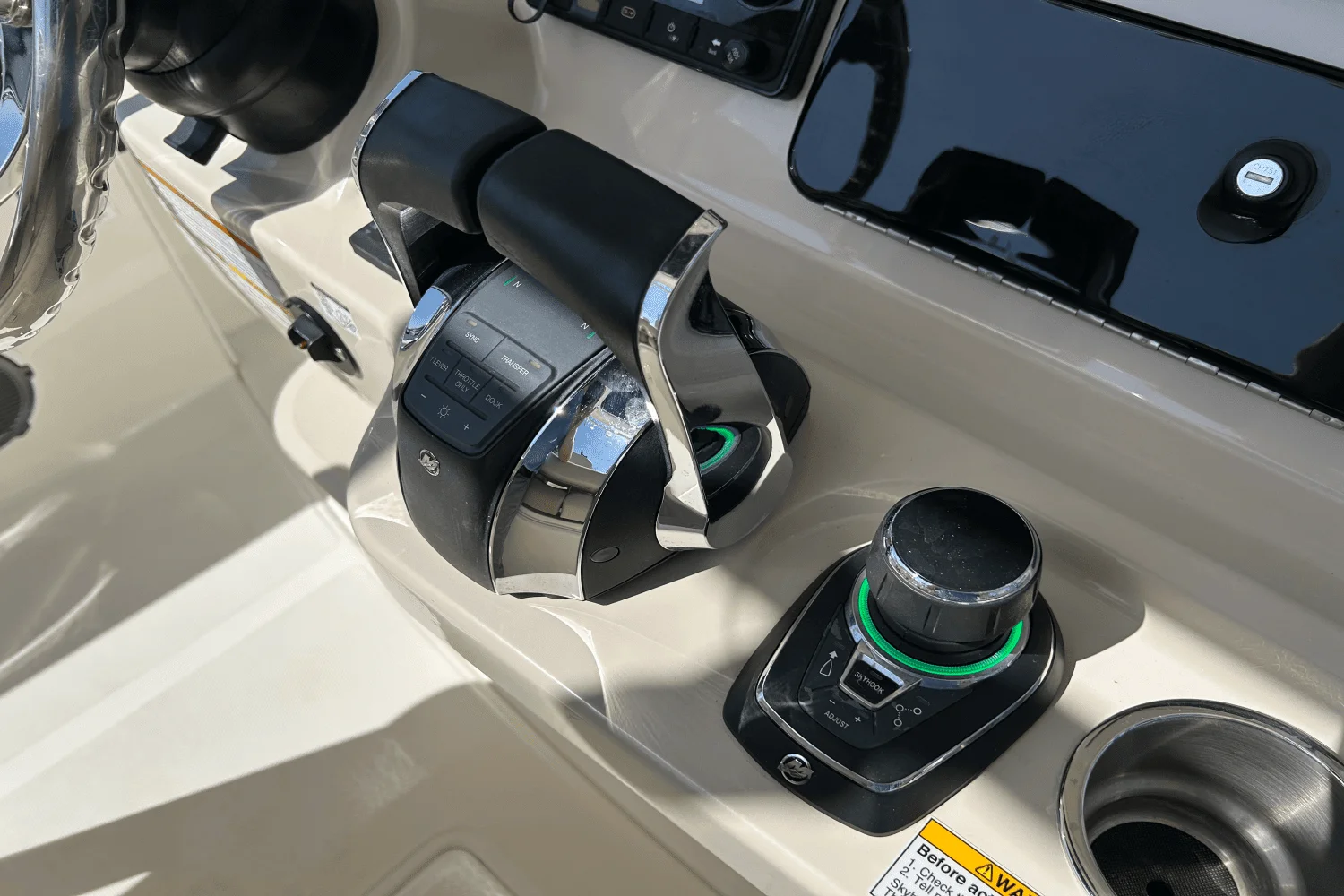 2021 Boston Whaler 280 OUTRAGE Image Thumbnail #12