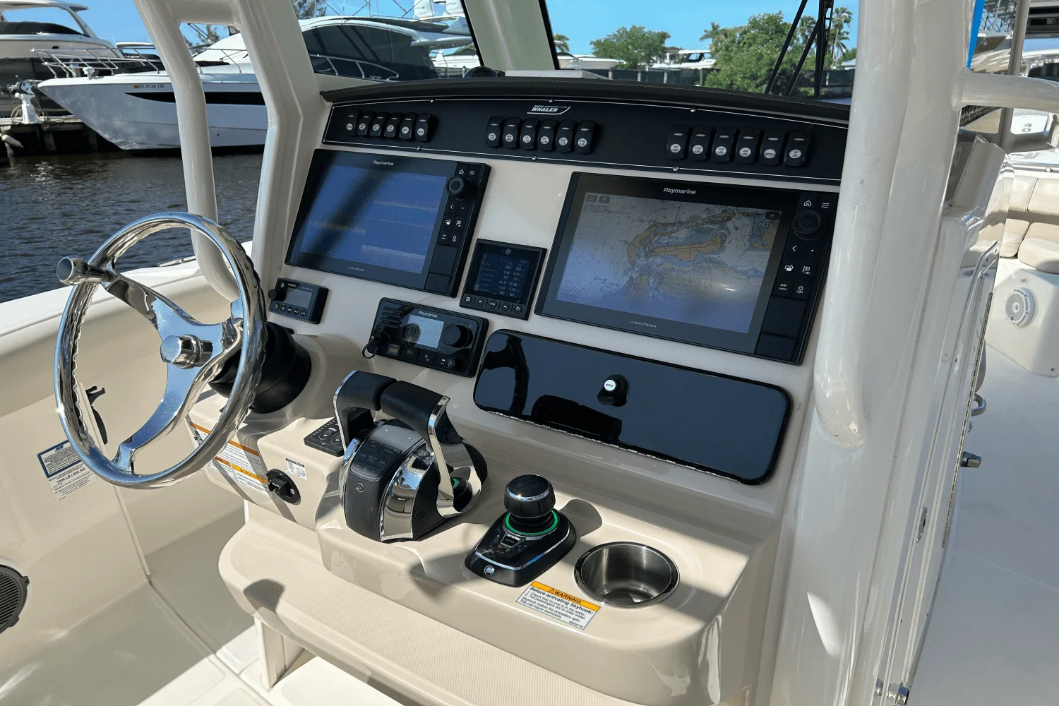 2021 Boston Whaler 280 OUTRAGE Image Thumbnail #10