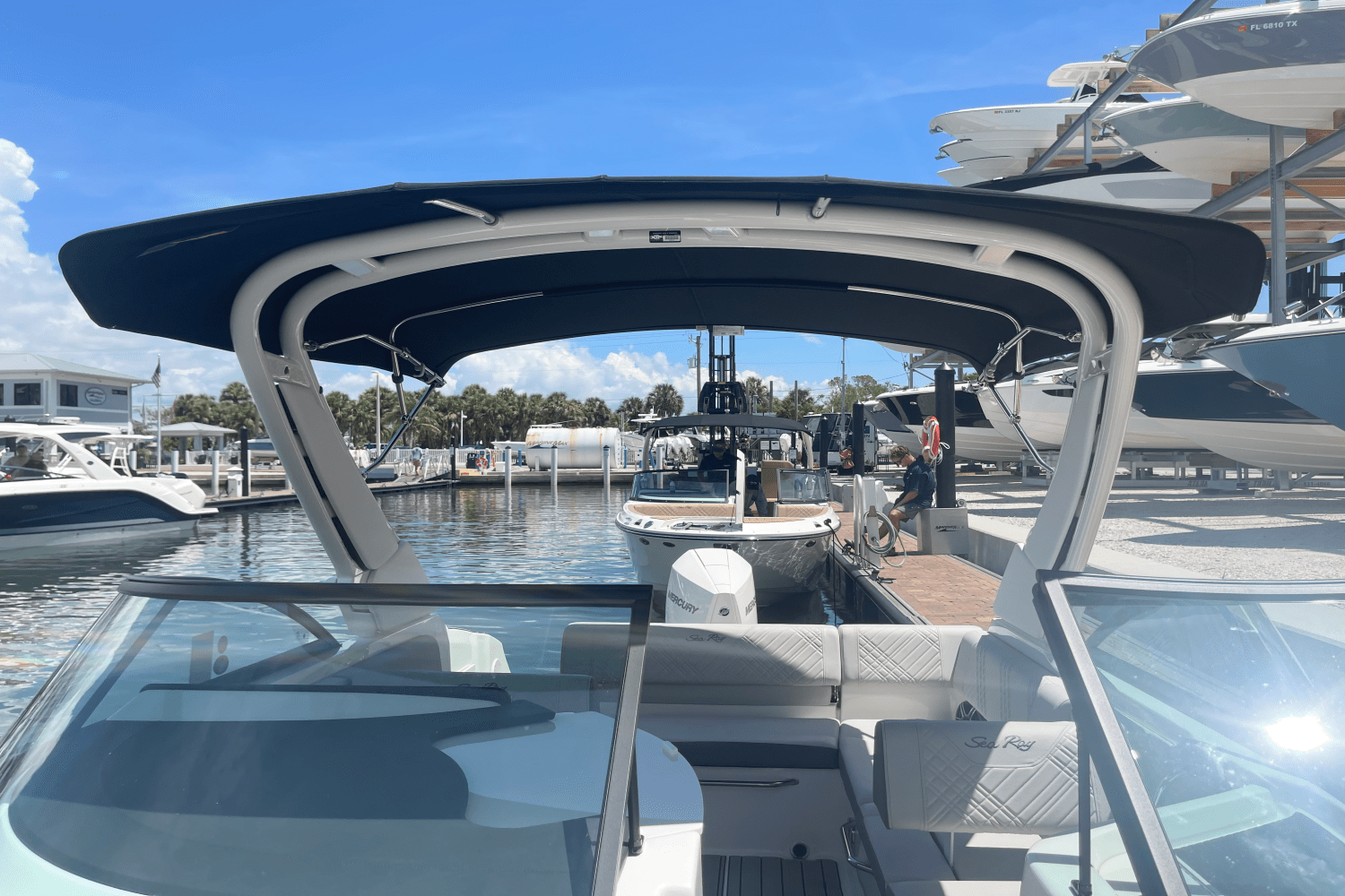 2026 Sea Ray SDX 230 Outboard Image Thumbnail #24