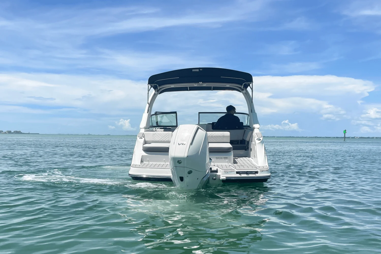 2026 Sea Ray SDX 230 Outboard Image Thumbnail #3