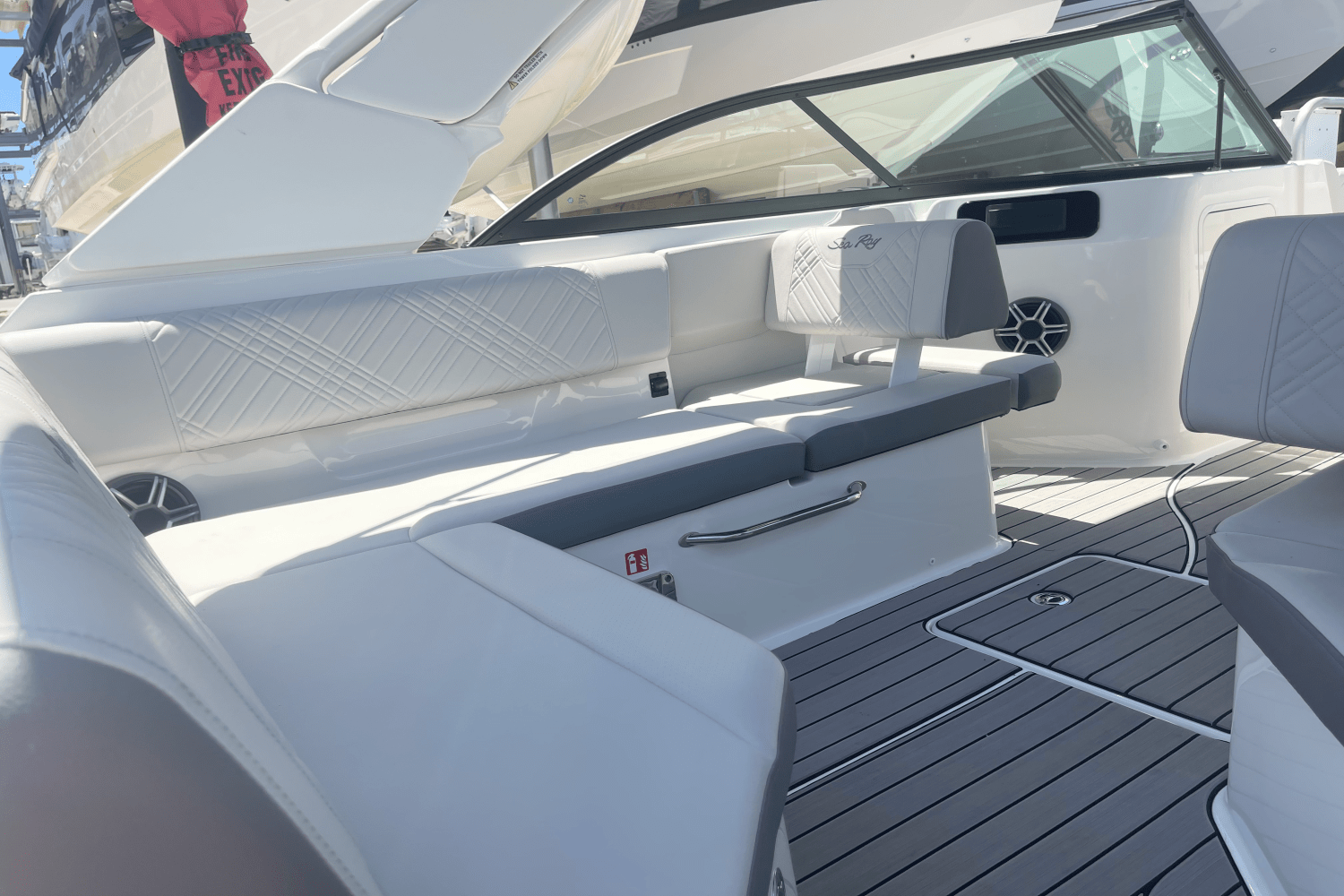 2026 Sea Ray SDX 230 Outboard Image Thumbnail #14