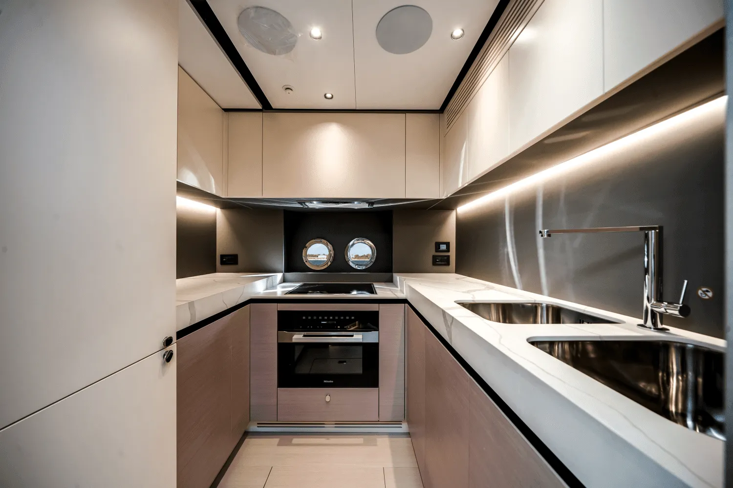 2025 Azimut S8 Image Thumbnail #44
