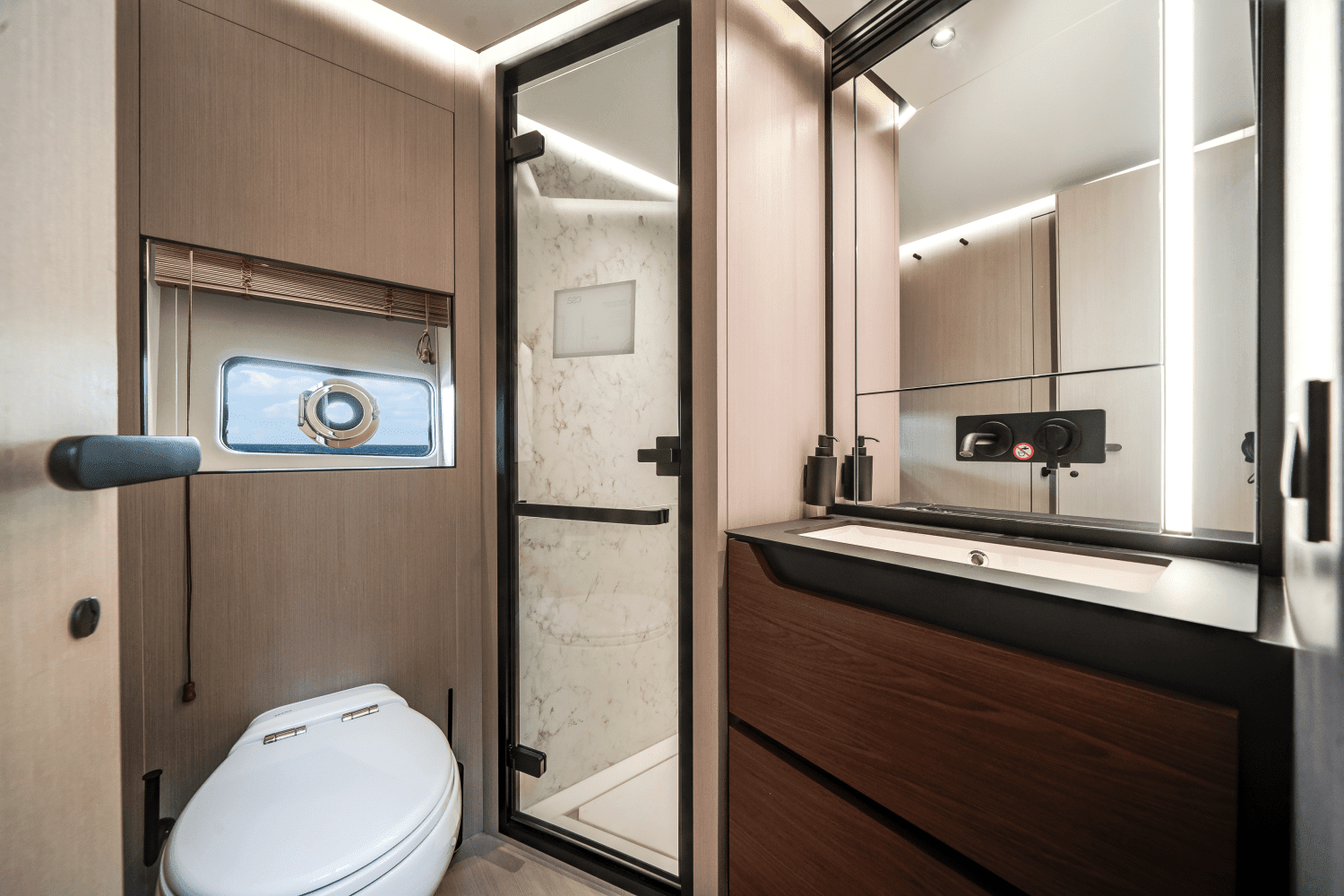 2025 Azimut S8 Image Thumbnail #59