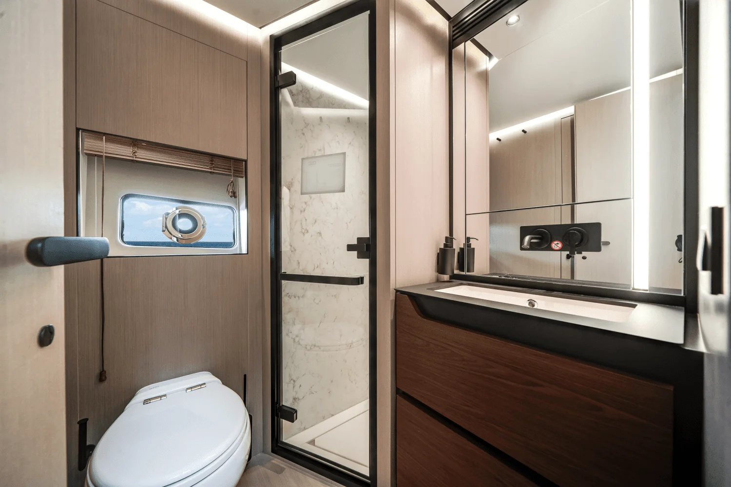 2025 Azimut S8 Image Thumbnail #59