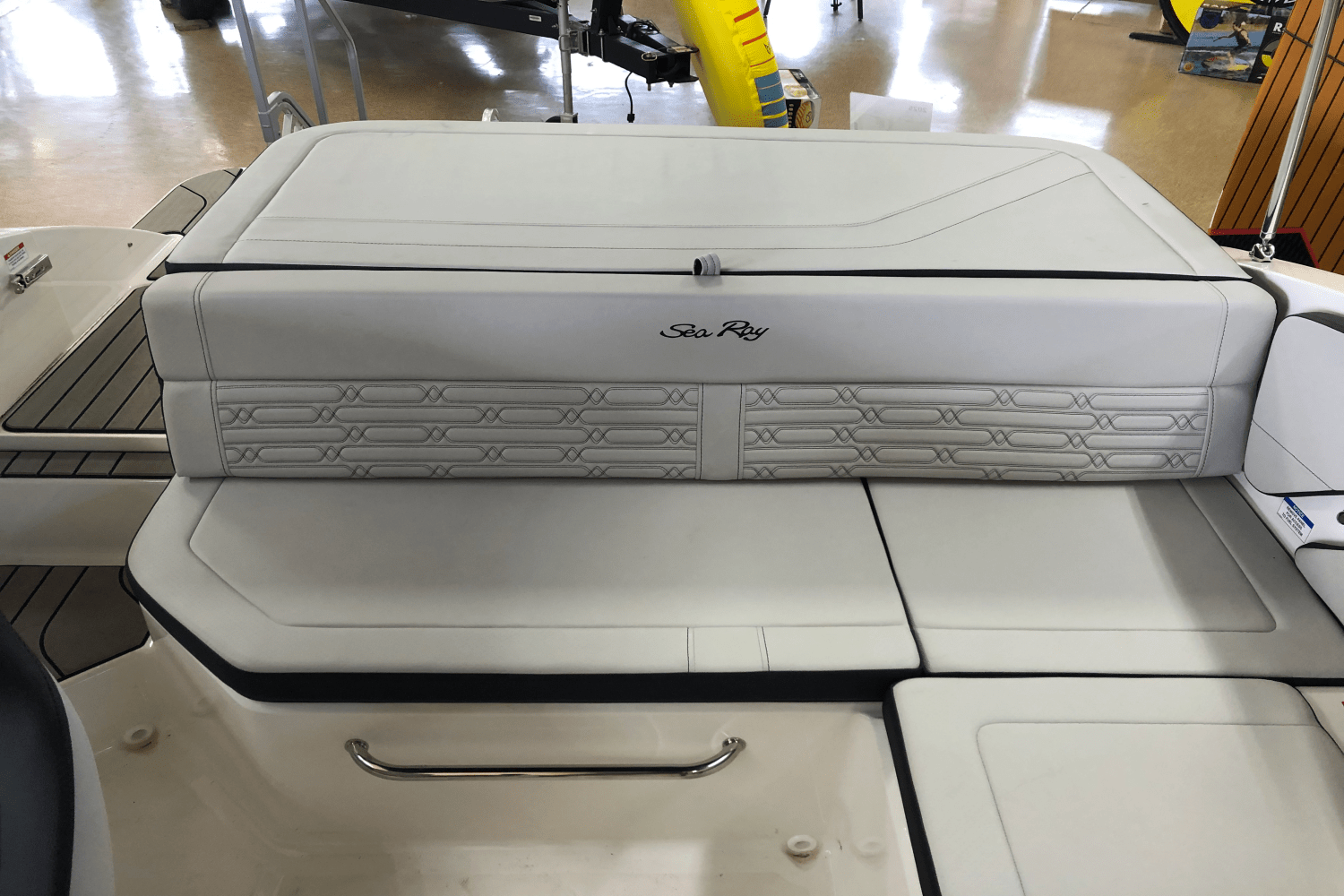 2025 Sea Ray SPX 190 Image Thumbnail #15