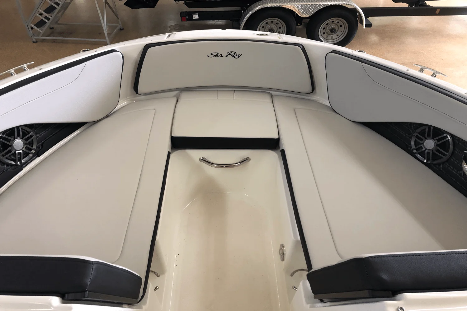 2025 Sea Ray SPX 190 Image Thumbnail #10