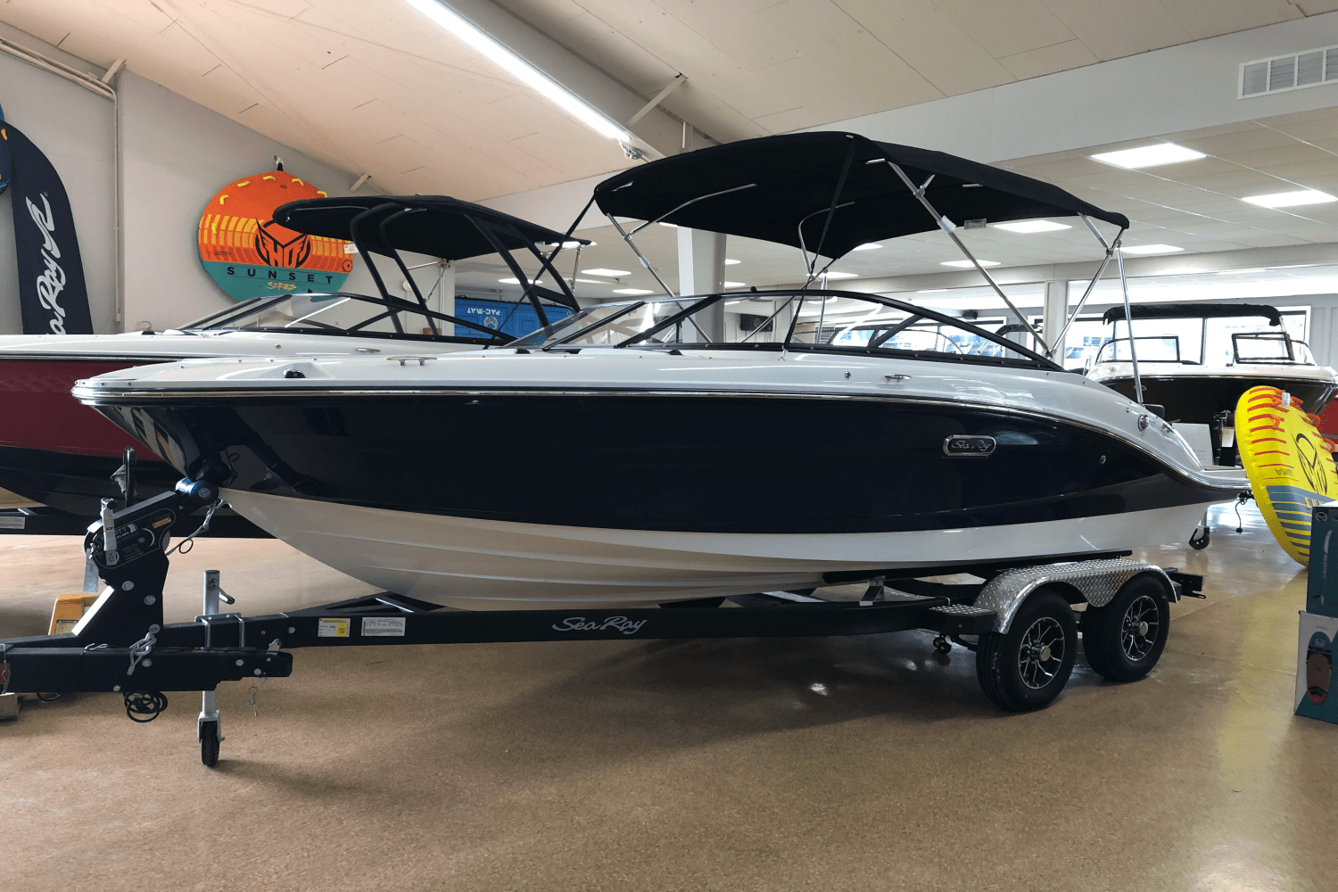 2025 Sea Ray SPX 190 Image Thumbnail #0