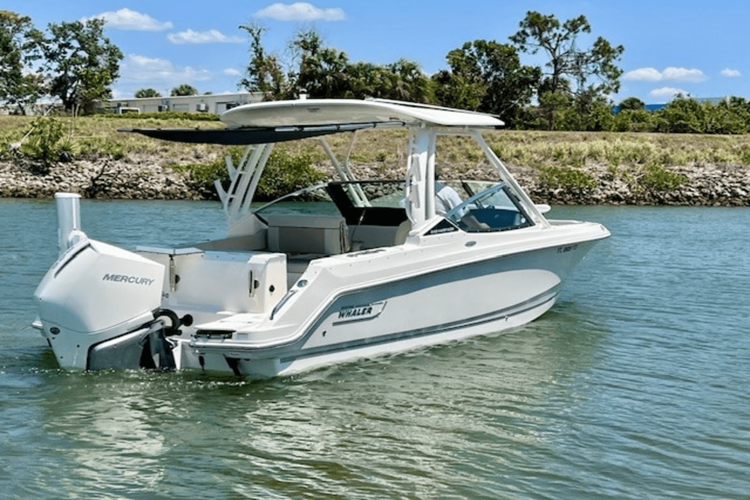 2022 Boston Whaler 240 VANTAGE Image Thumbnail #7