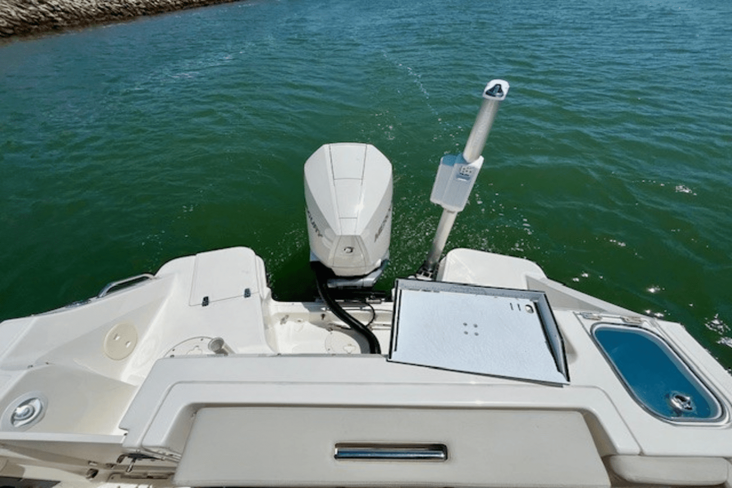 2022 Boston Whaler 240 VANTAGE Image Thumbnail #22
