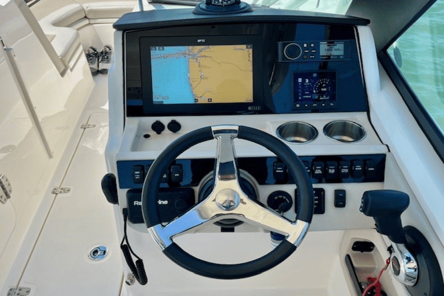 2022 Boston Whaler 240 VANTAGE Image Thumbnail #19