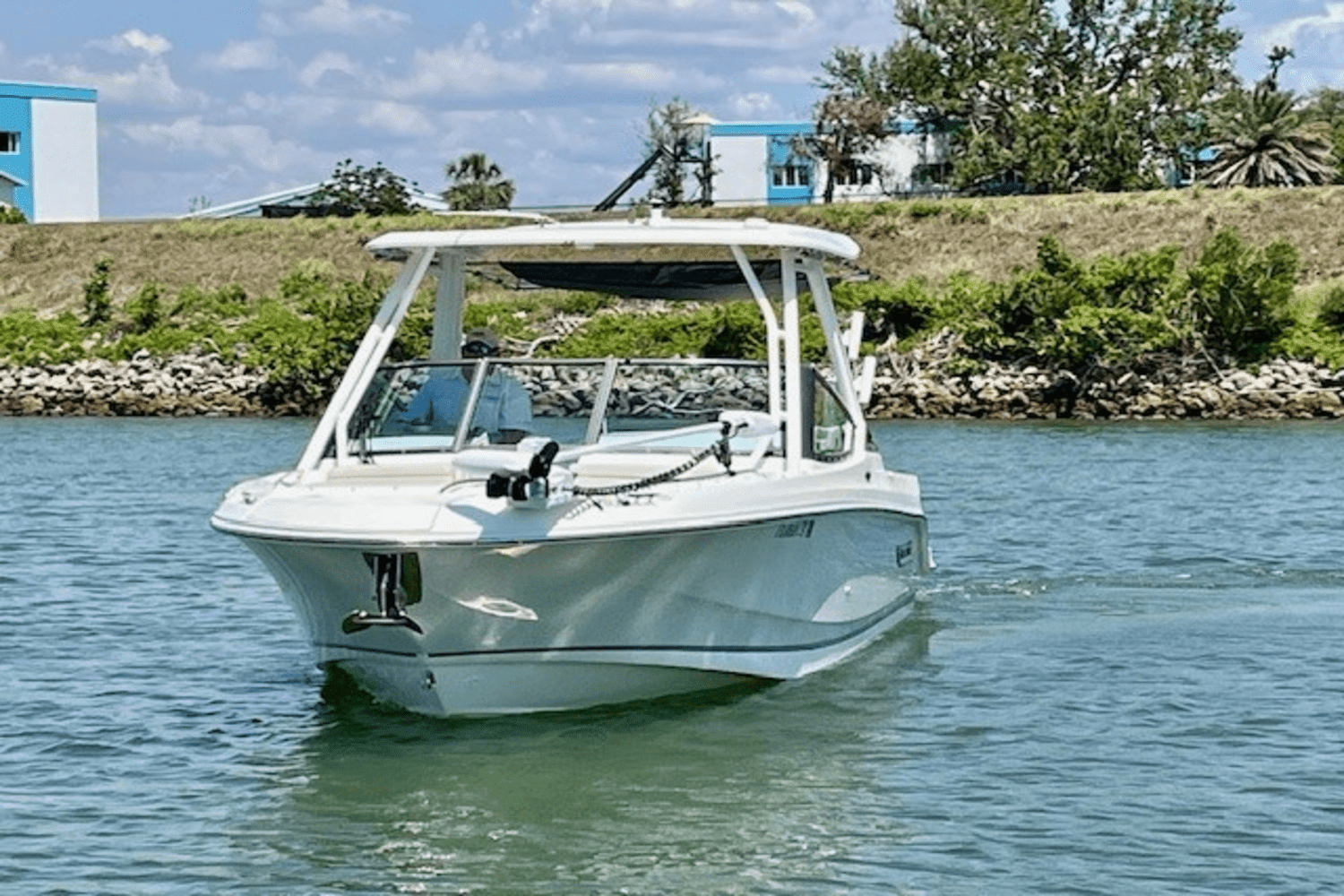 2022 Boston Whaler 240 VANTAGE Image Thumbnail #3