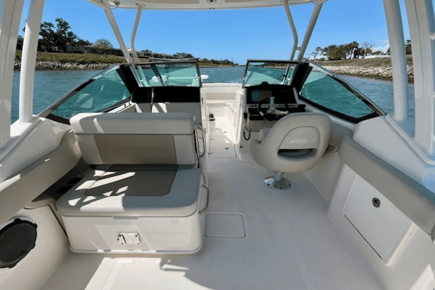 2022 Boston Whaler 240 VANTAGE Image Thumbnail #14